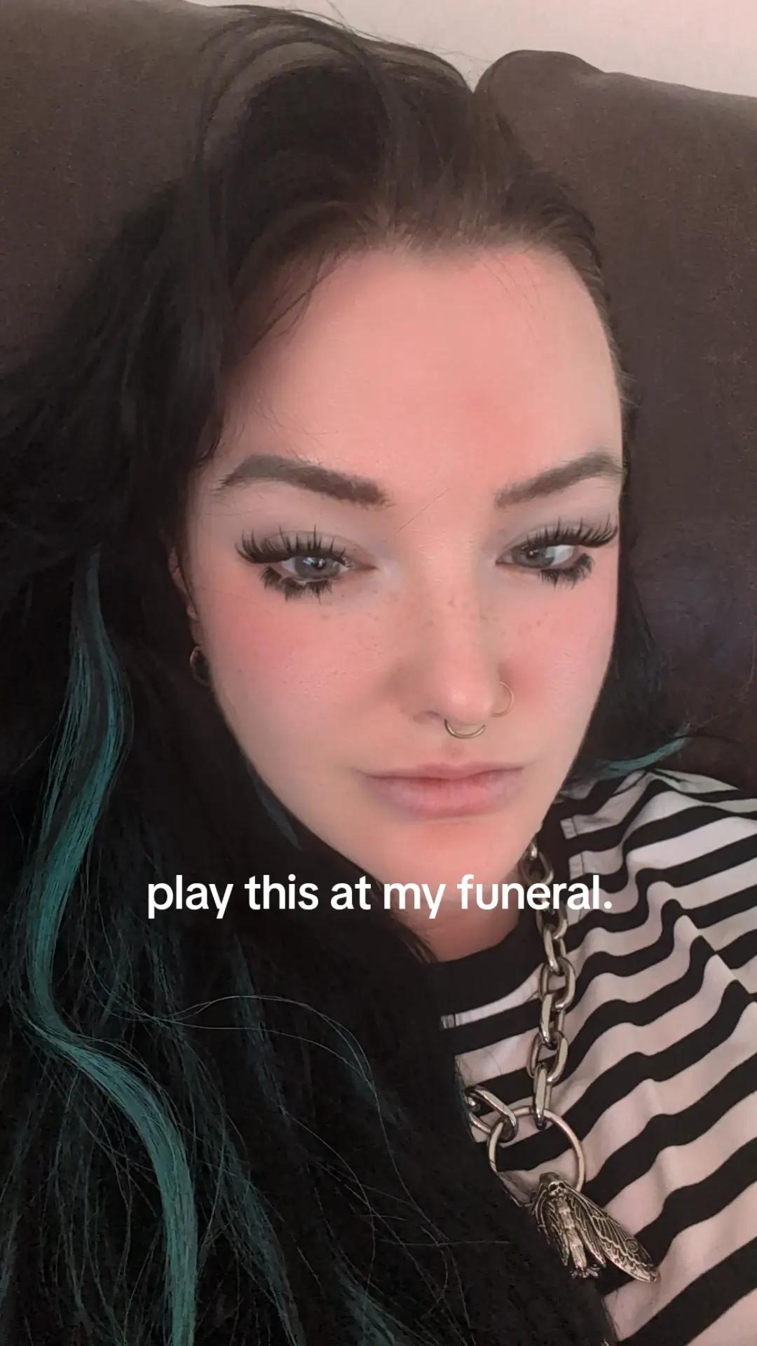 @Gothicpotato_