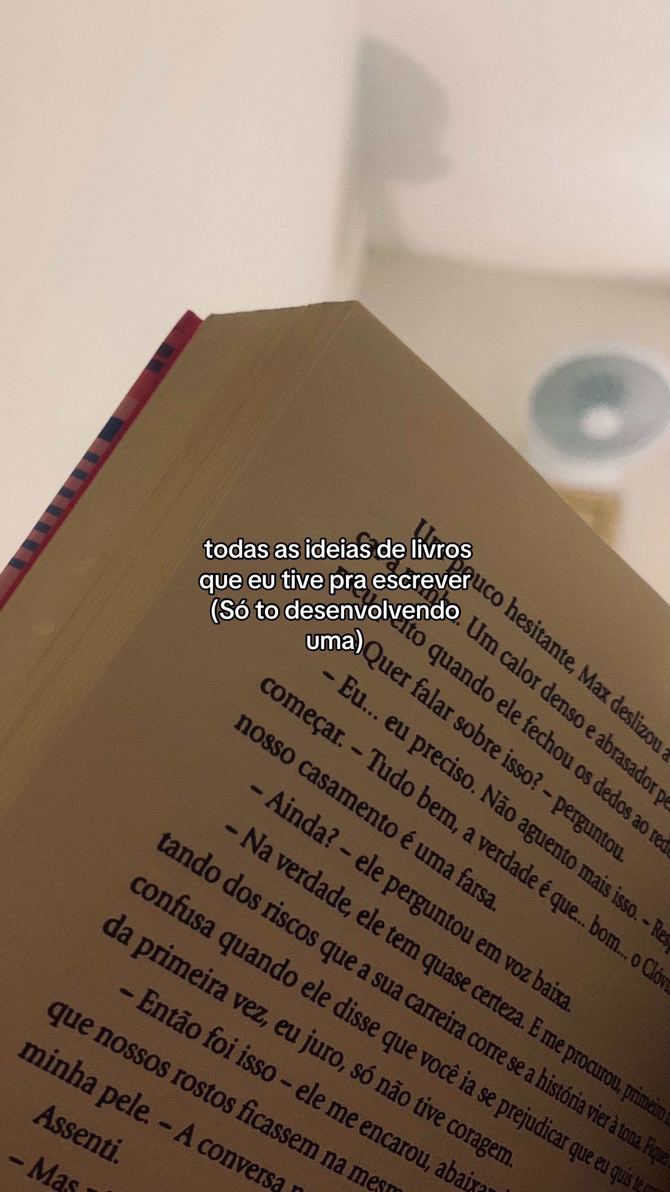 @Ely | booktok