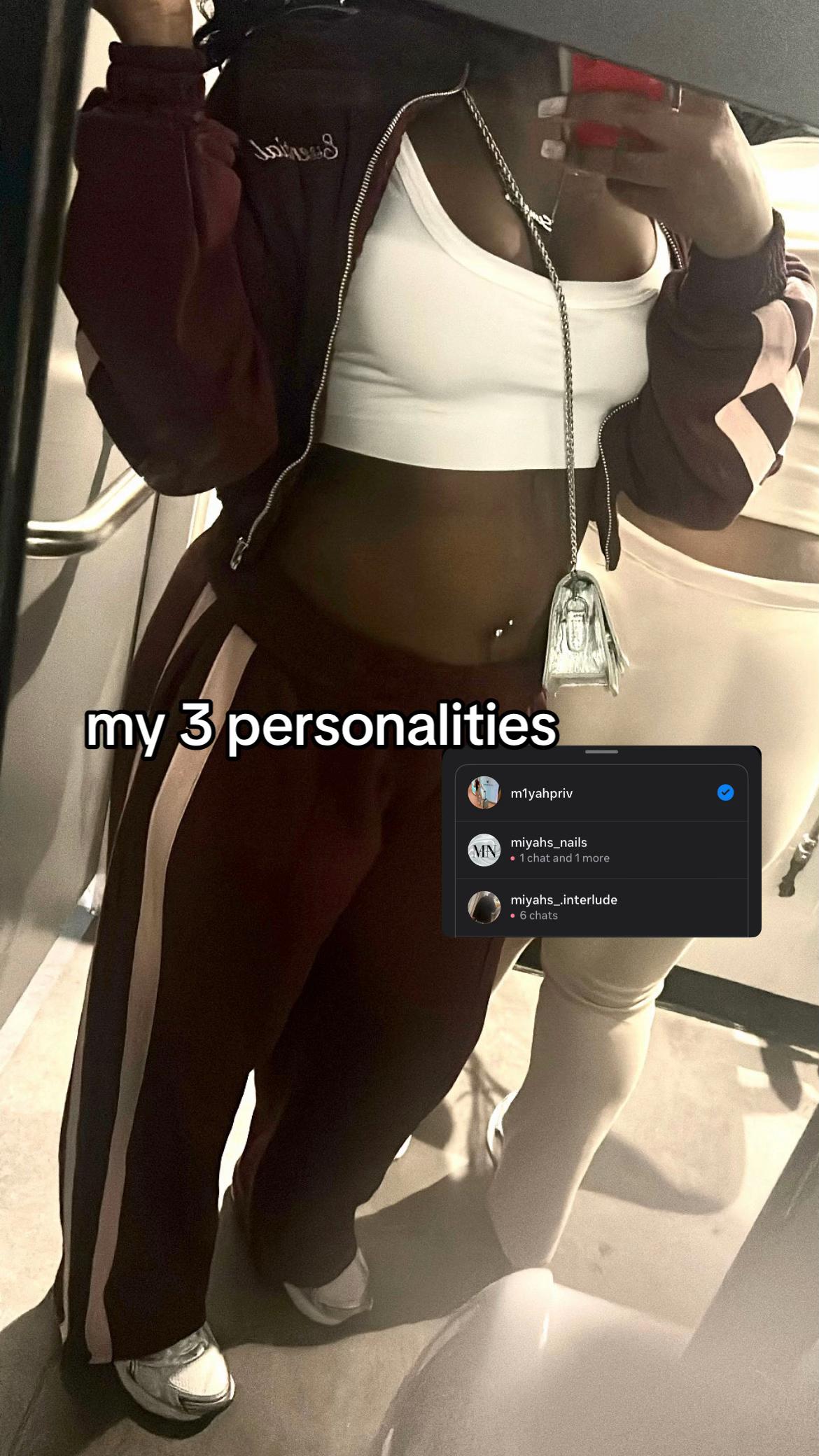 @👻
