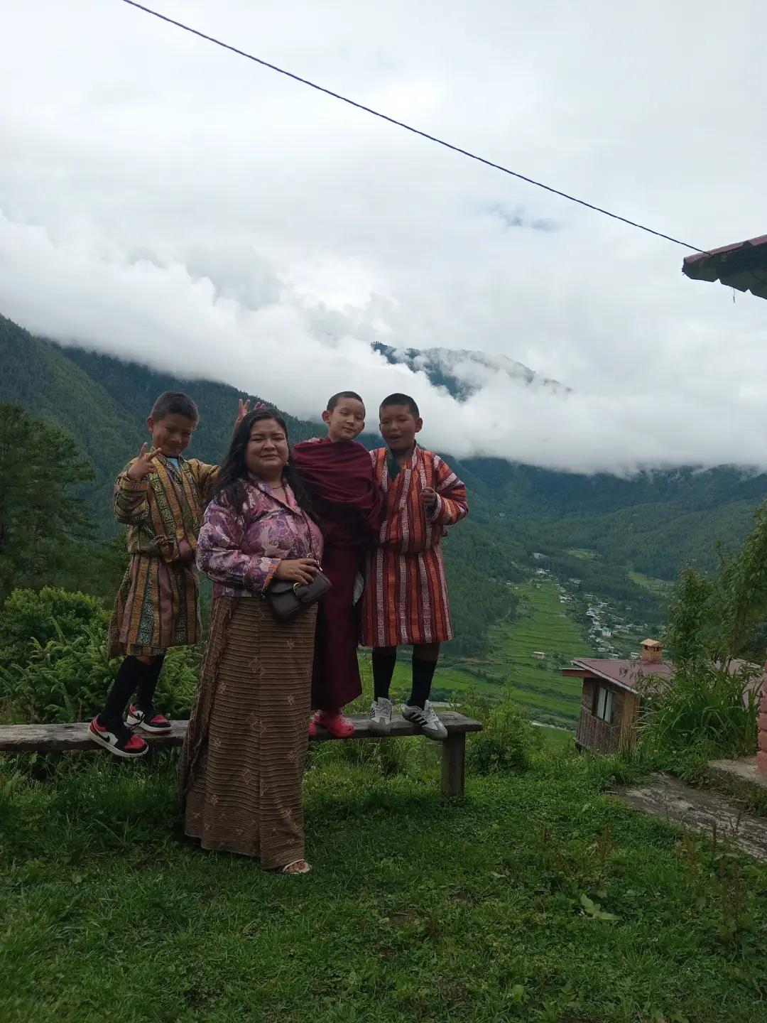 @sangaylhamo2483