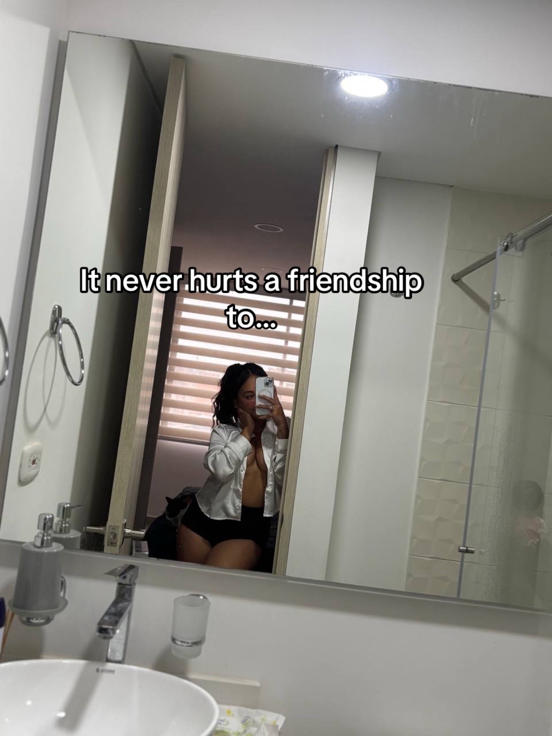 @Urcutealiciaperezz