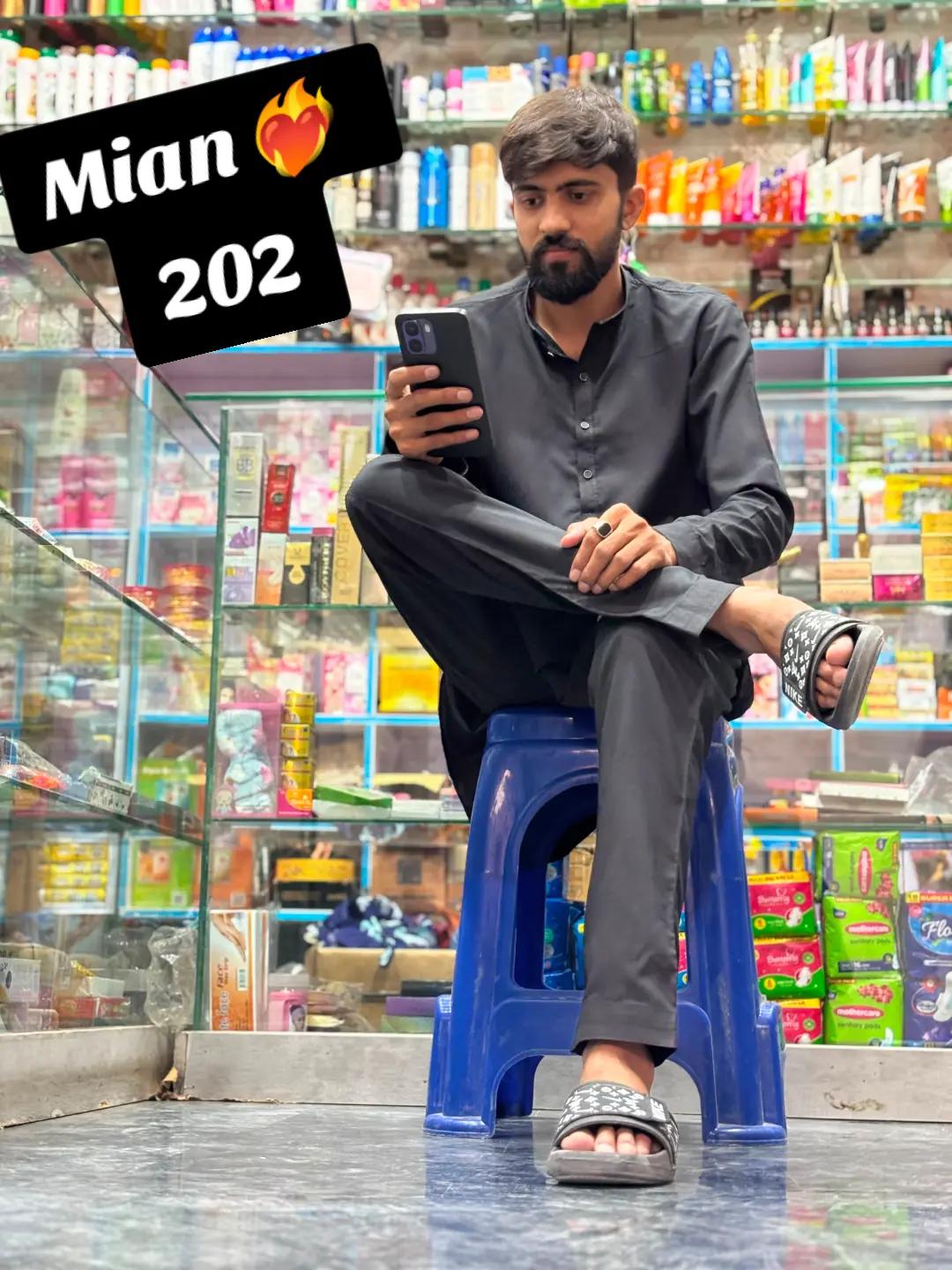 @Mian Qamar 202