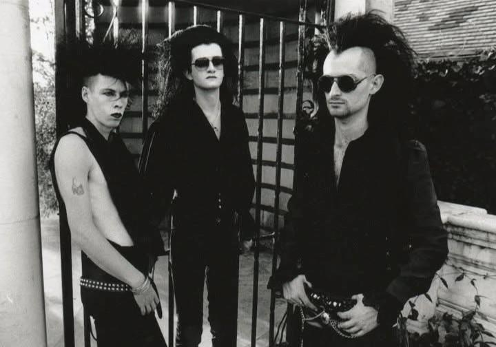 @The Cureheads