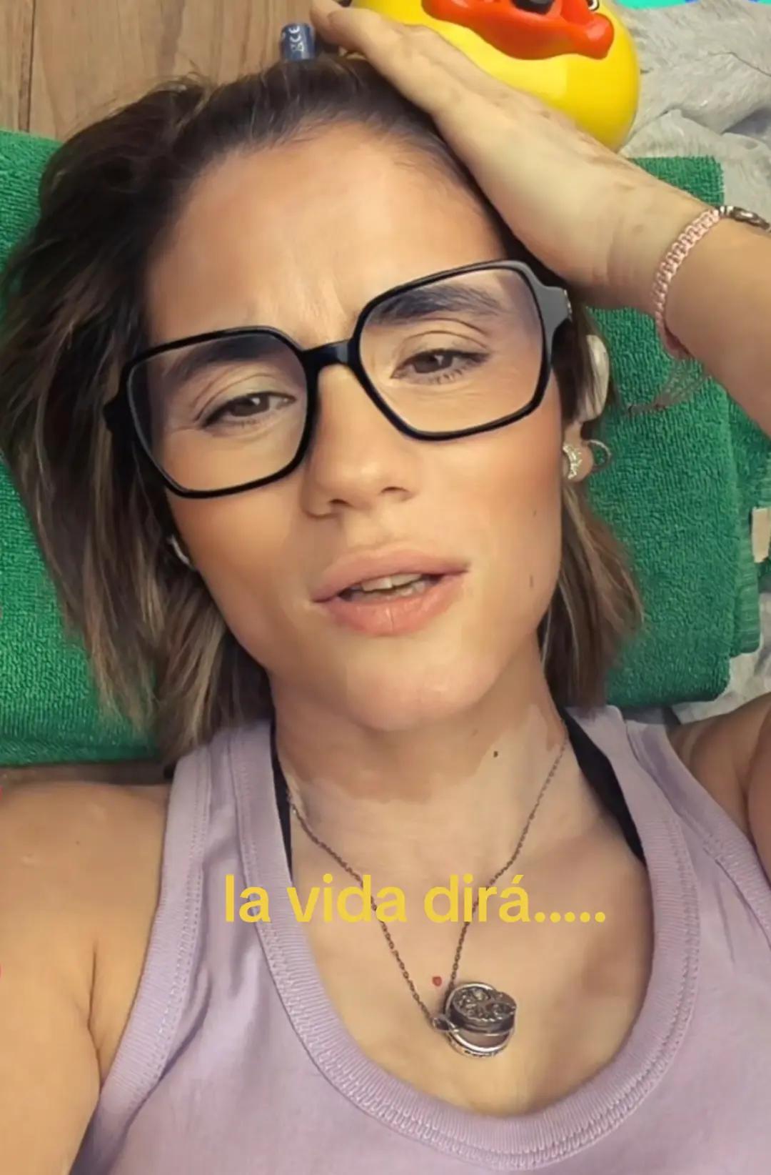@Anitalaticktock