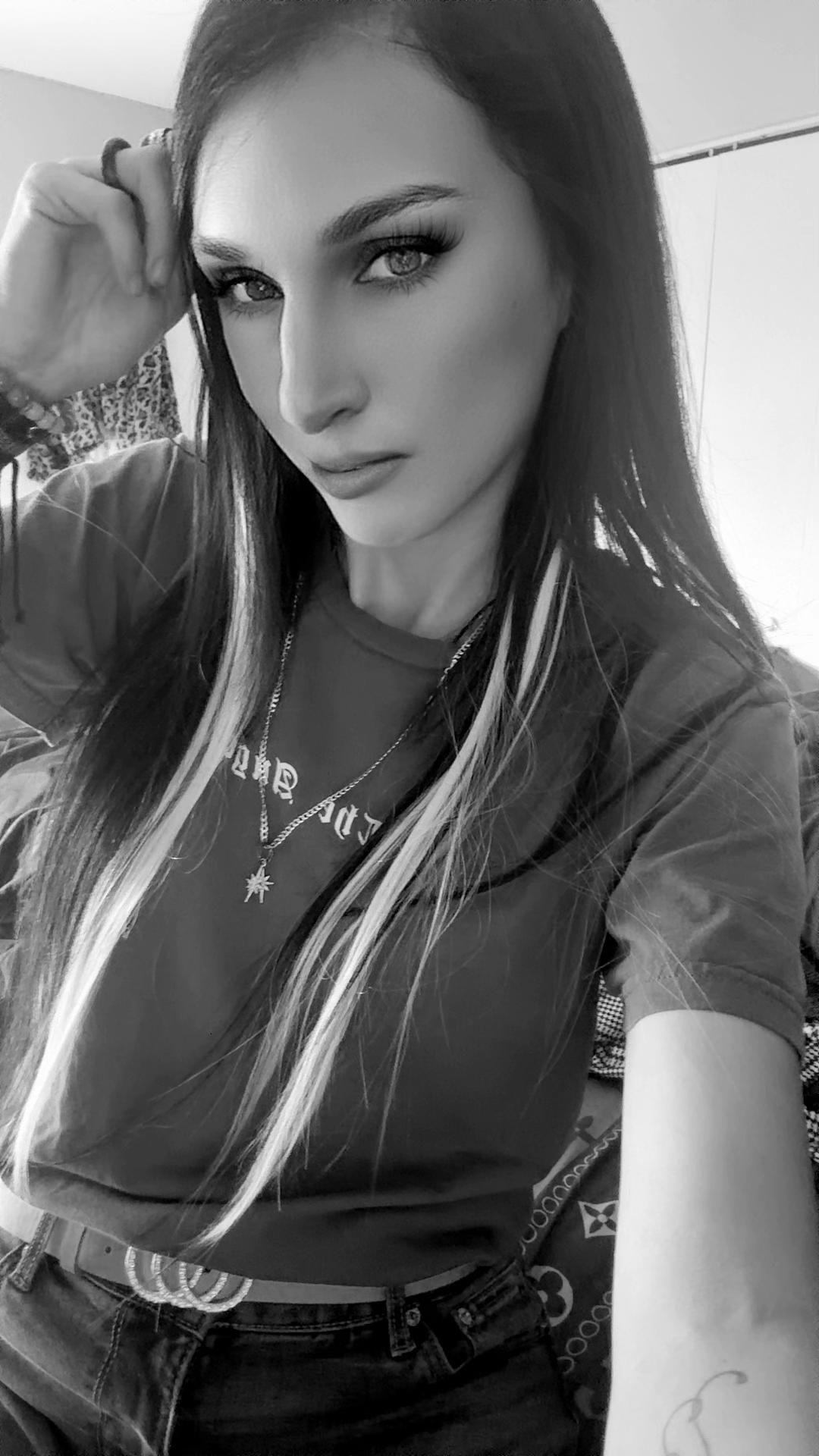 @Emilie♊️♐️♋️♑️♌️♉️♏️♒️signe as