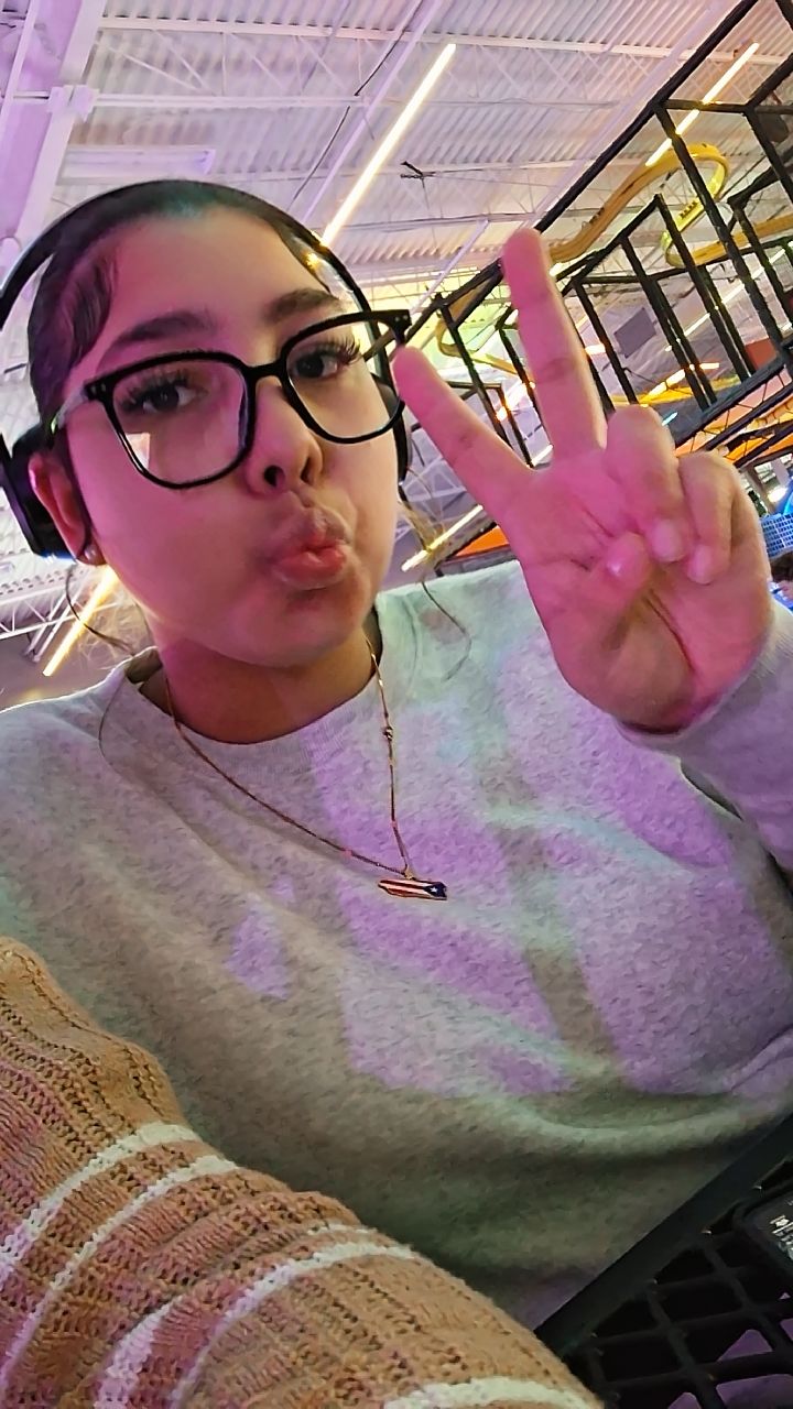 @♡ 𝒜𝓃𝓰𝑒𝓁𝓎