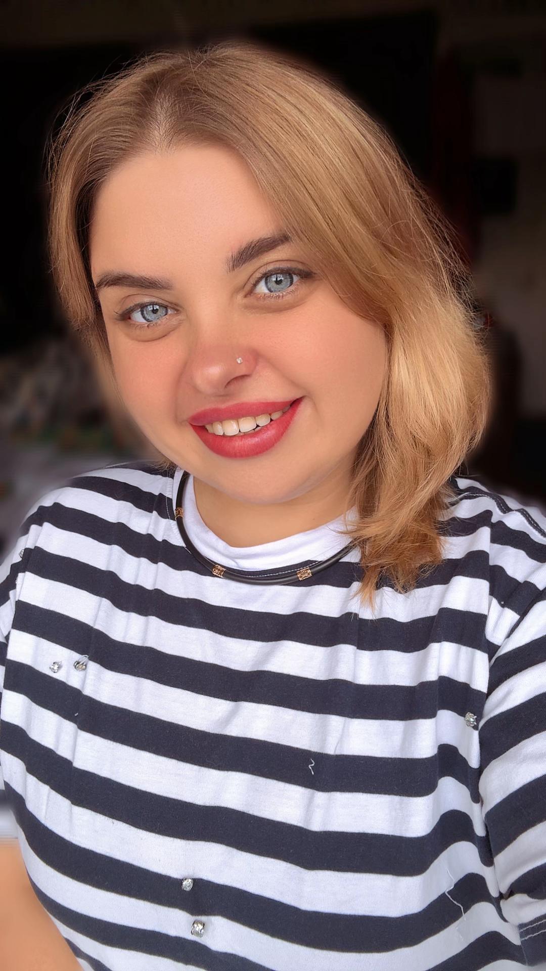@Janysska27