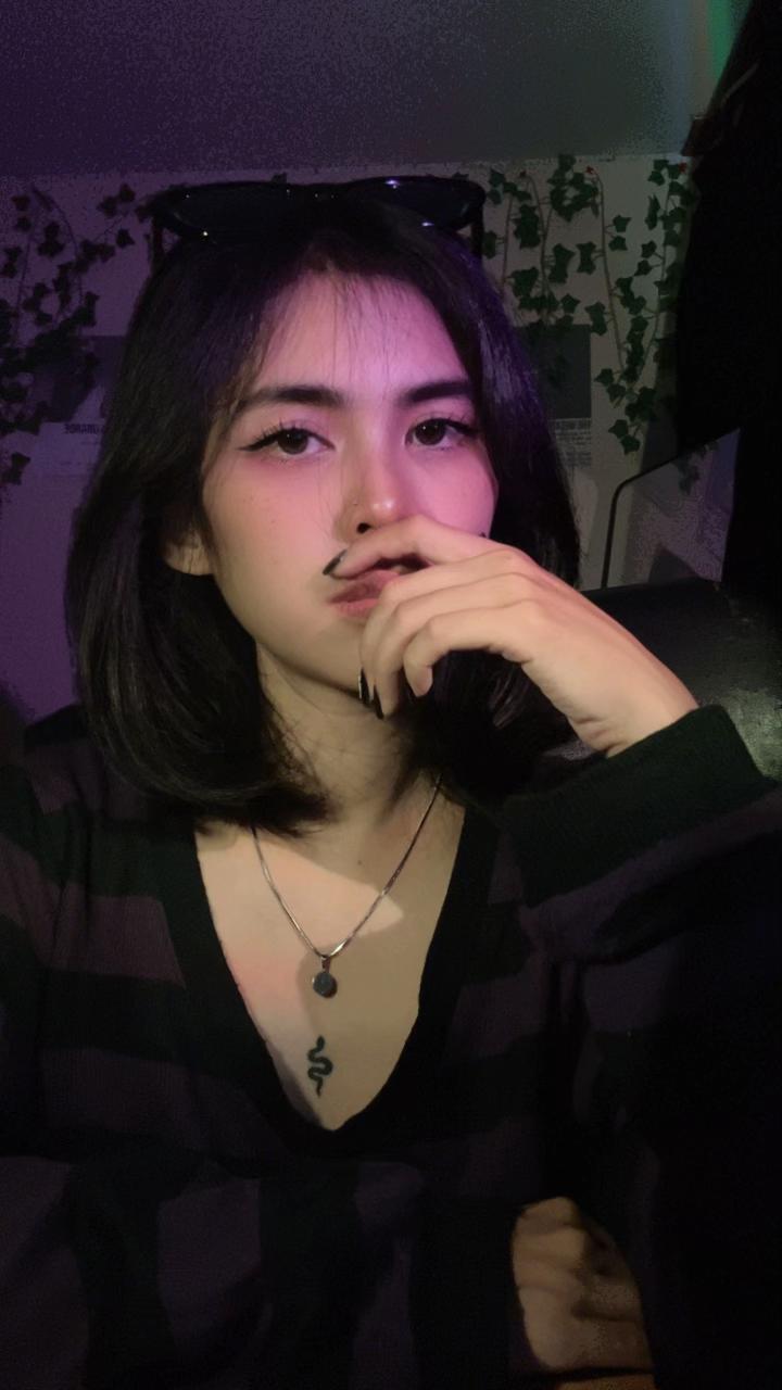 @ออยล์ที่ชอบงอนแฟนอะ 🖤