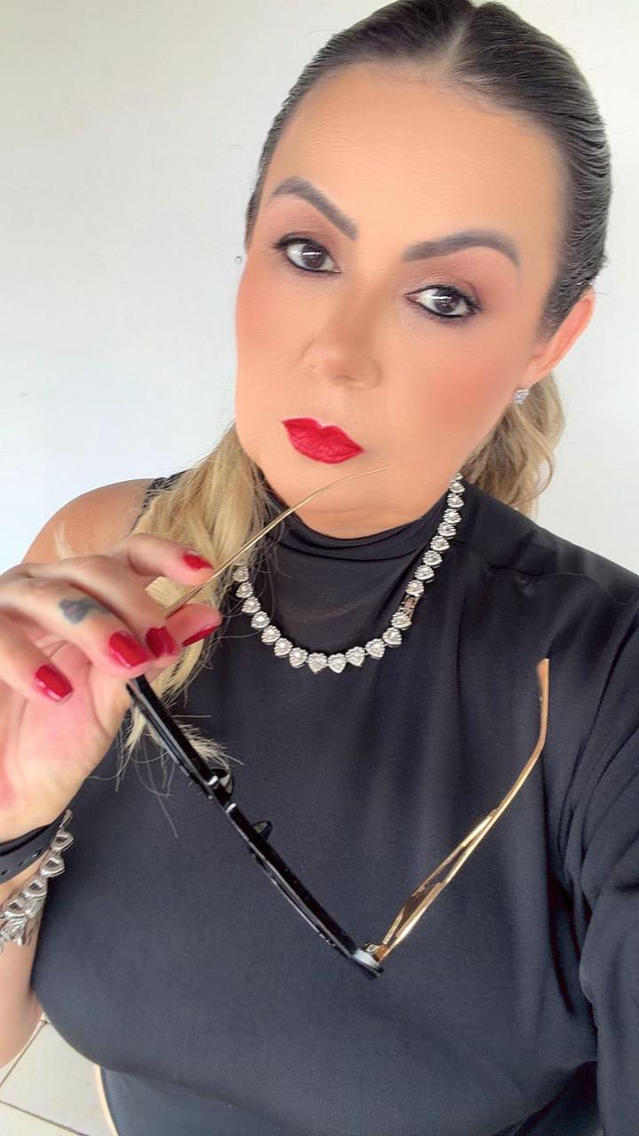 @Fᥣᥲ́᥎ιᥲ Pᥲᥴhᥱᥴ᥆ ♡
