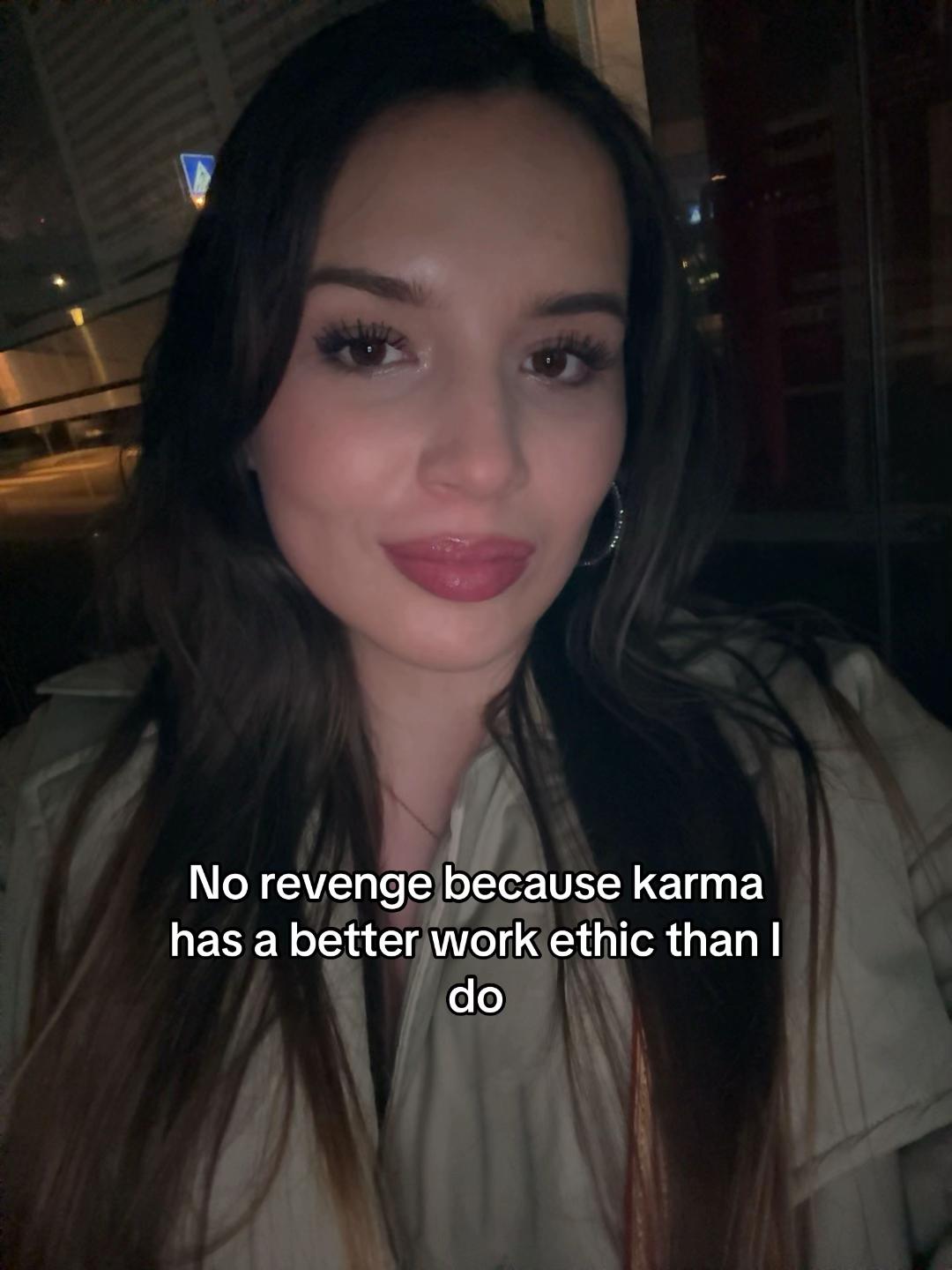 @Alma-Míra