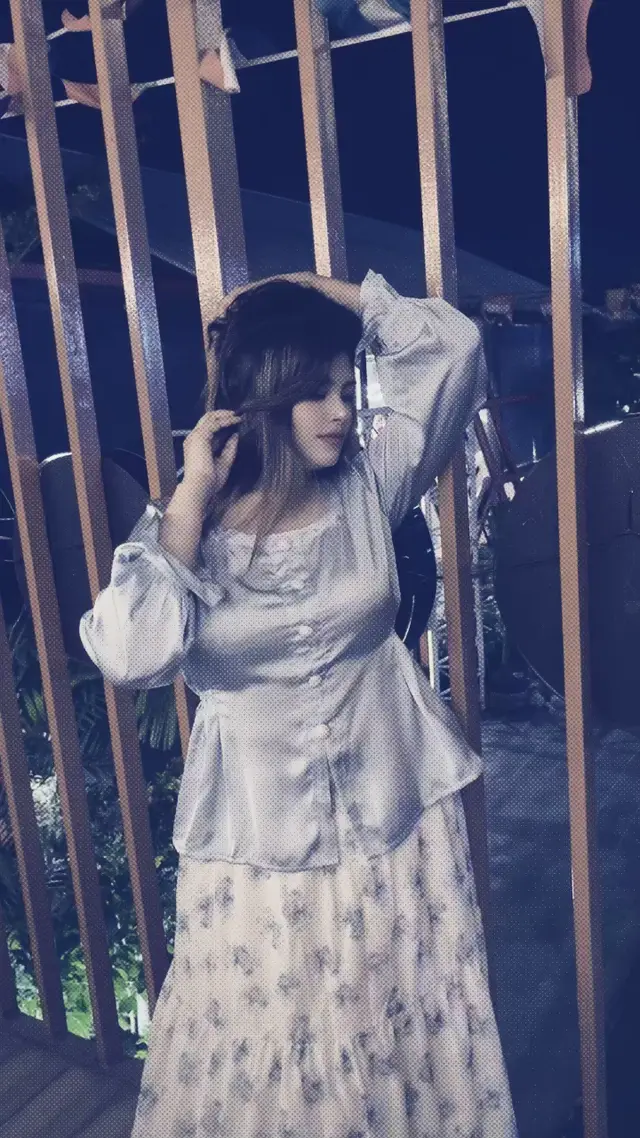 @Hira_10