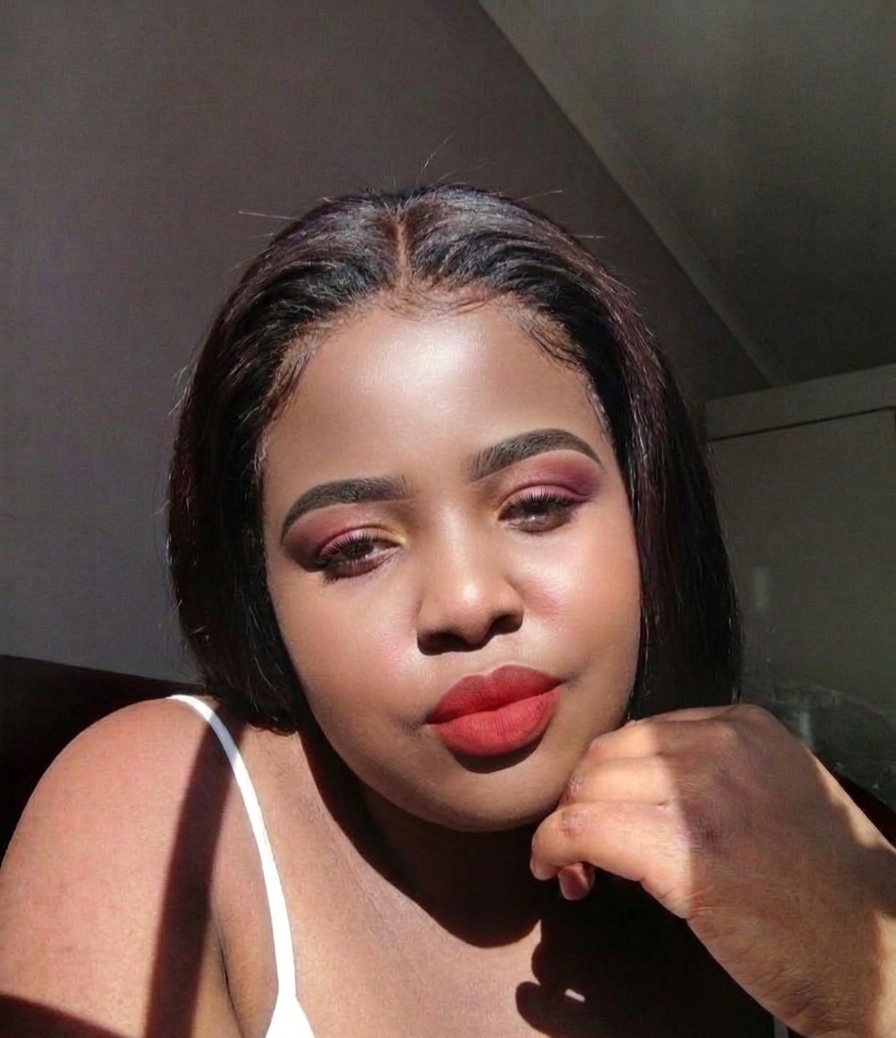 @Queenyabo👑❤️🤍