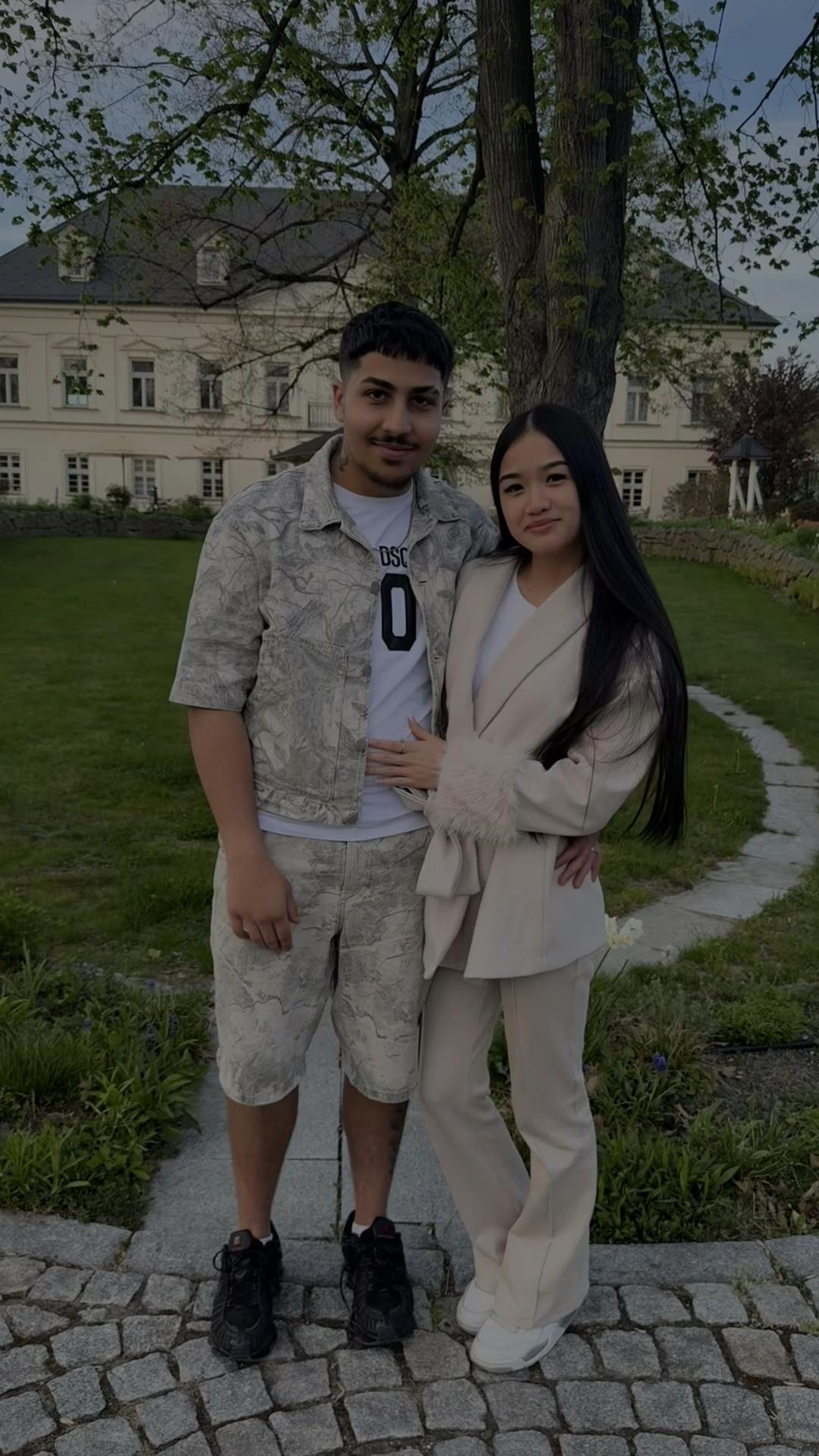 @Horviii_