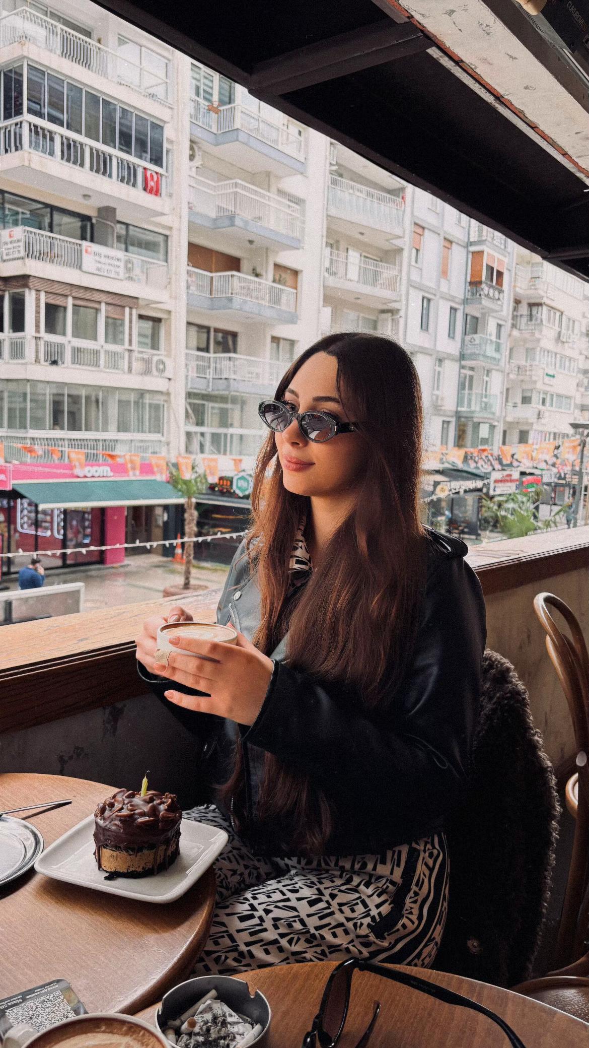 @Eylül Özbek
