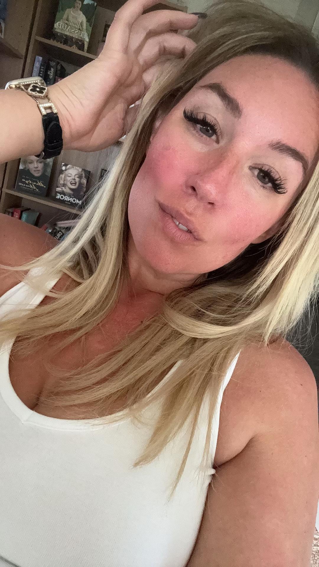 @Blonde Menace 🇨🇦