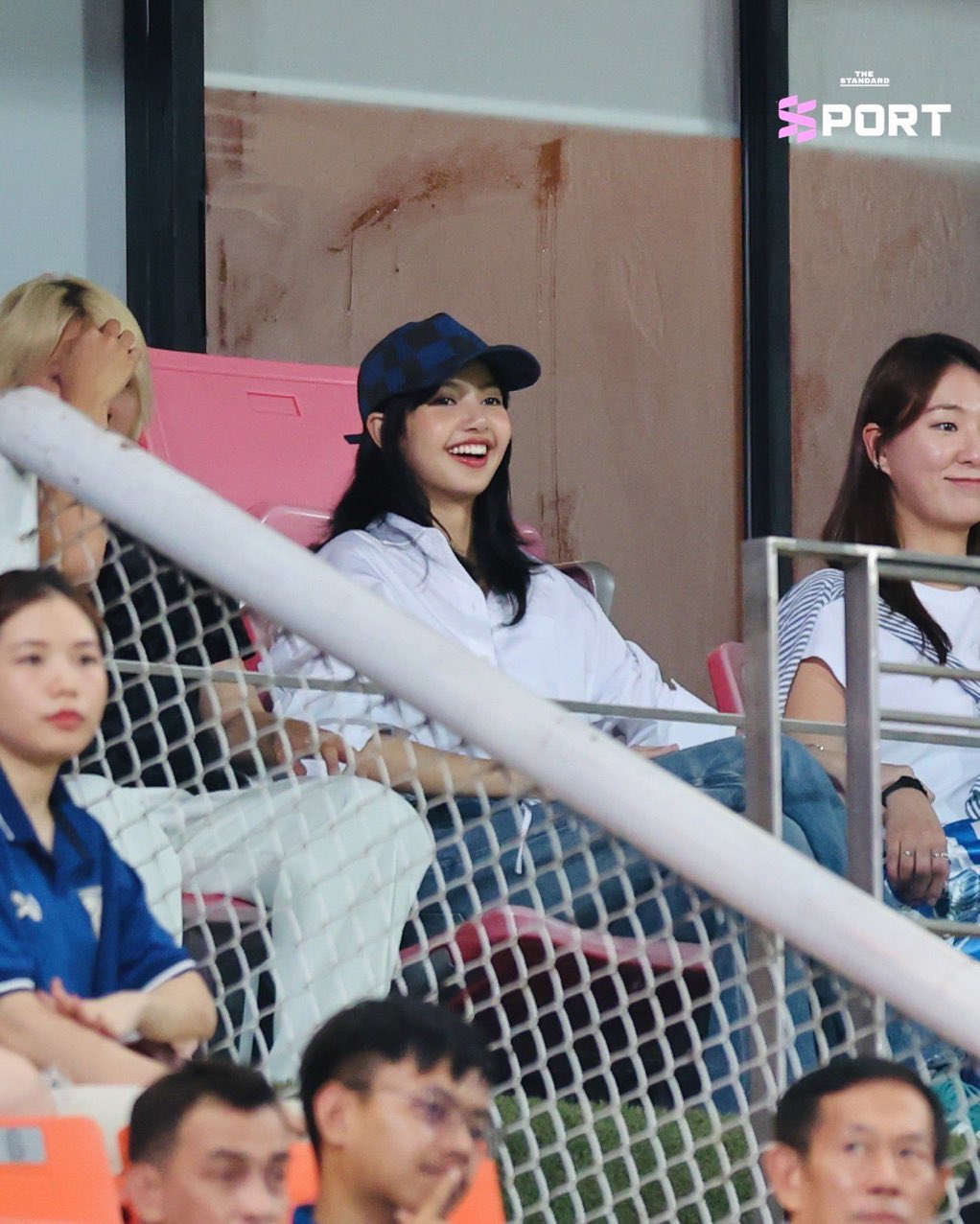 @Lisa's gf