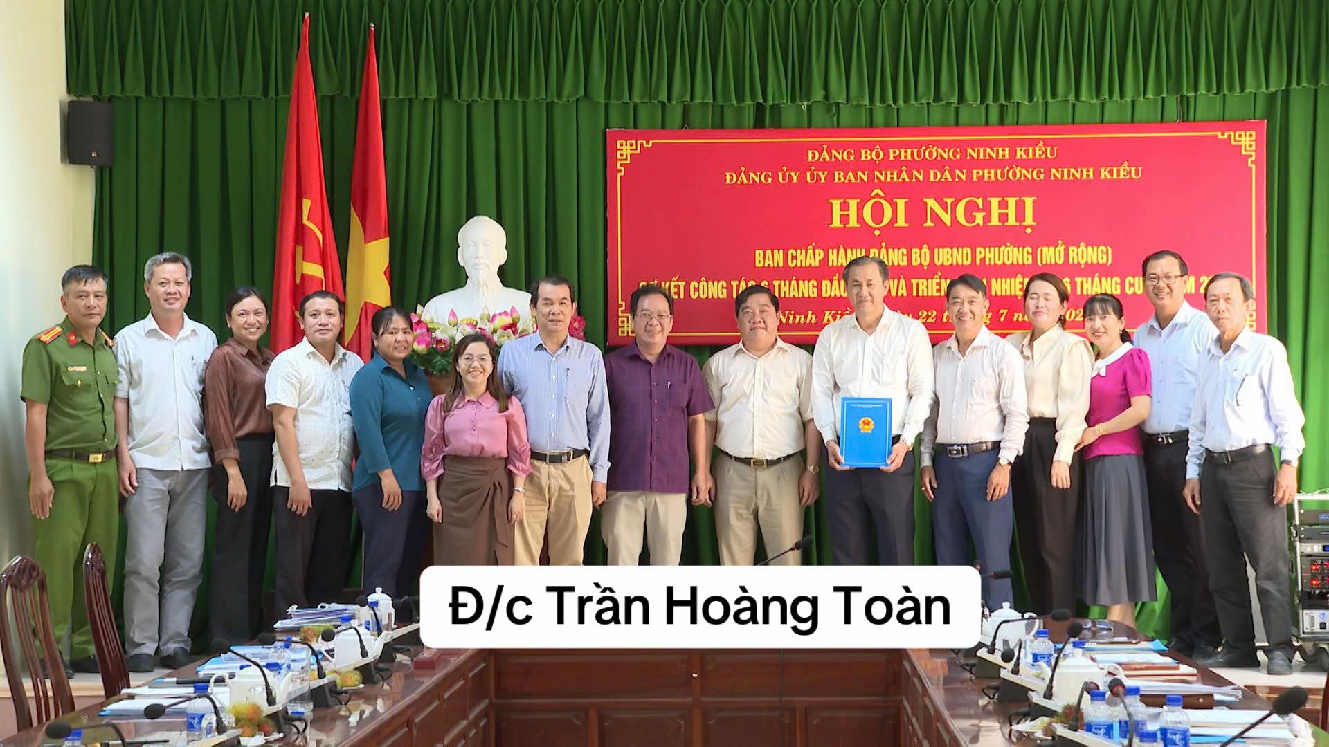 @Anh Ph&oacute;ng Sinh Vi&ecirc;n 🎖️