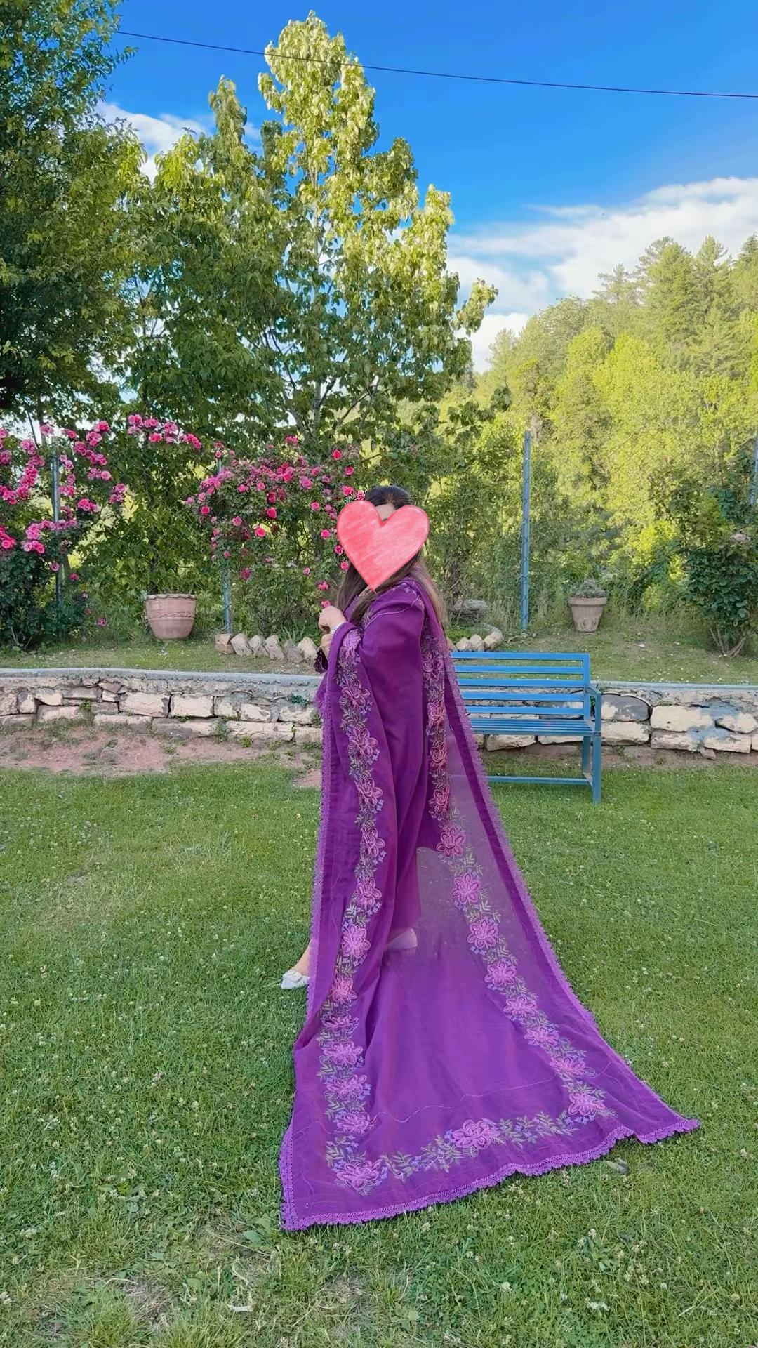 @Farah Rizwan