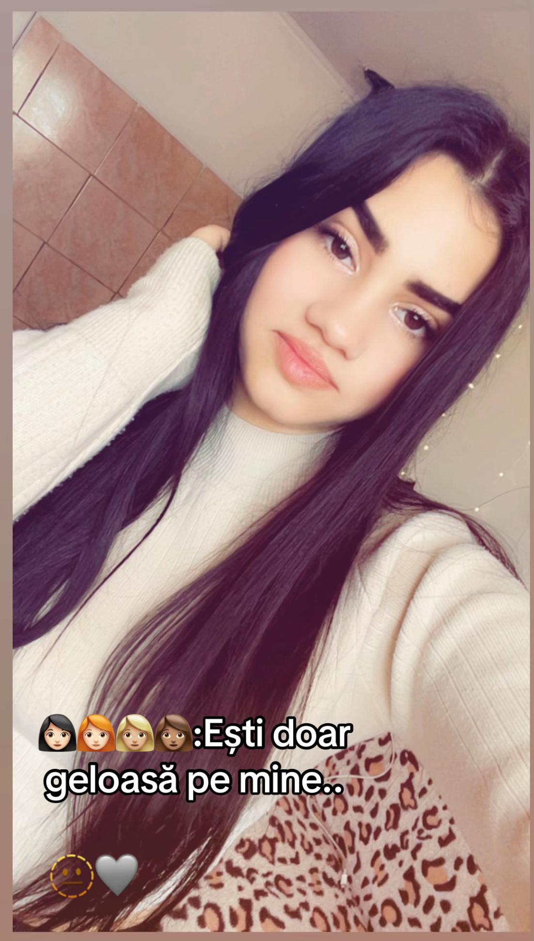 @b_denisa🫀🤍