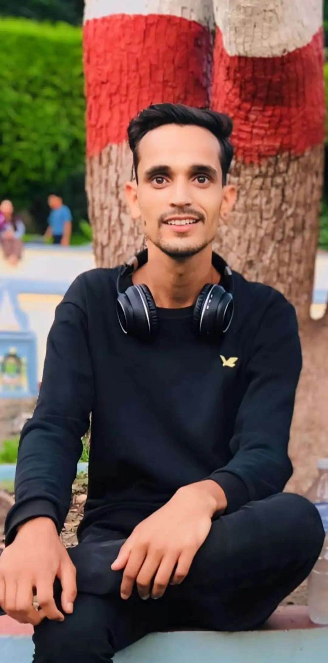 @Dipesh Ojha..❤️🇳🇵🫶