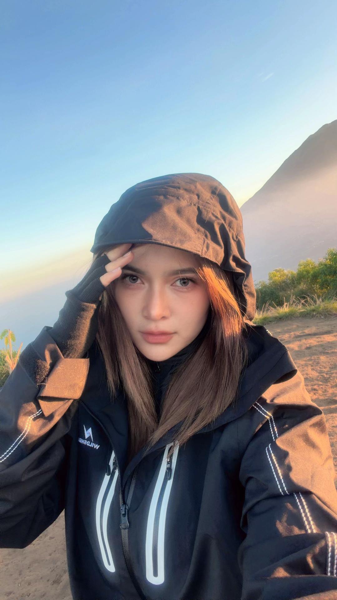 @🐣