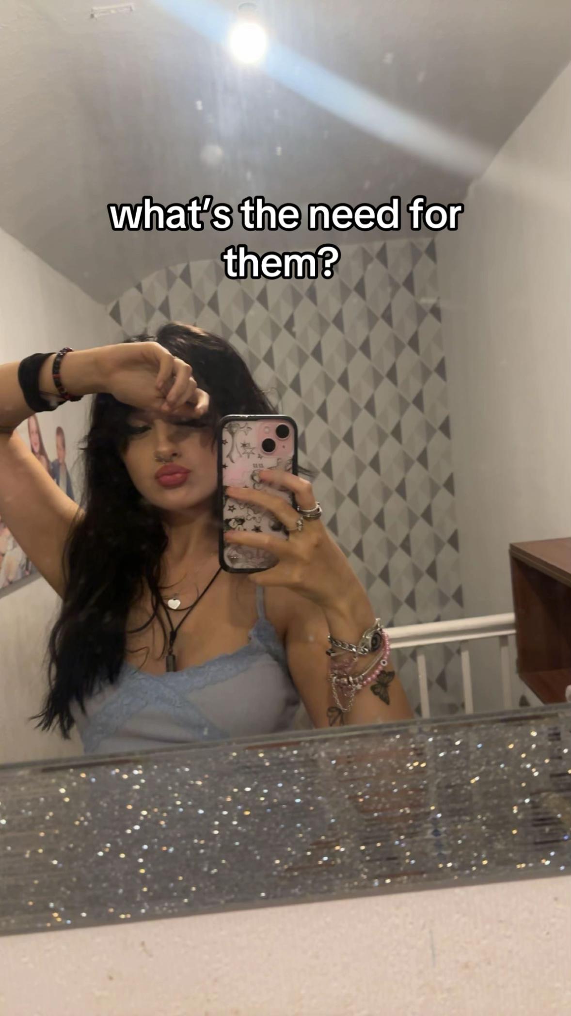 @Ellie🤍