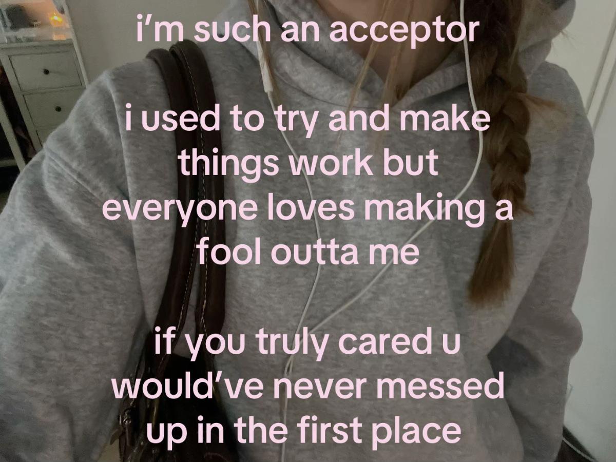 @￶