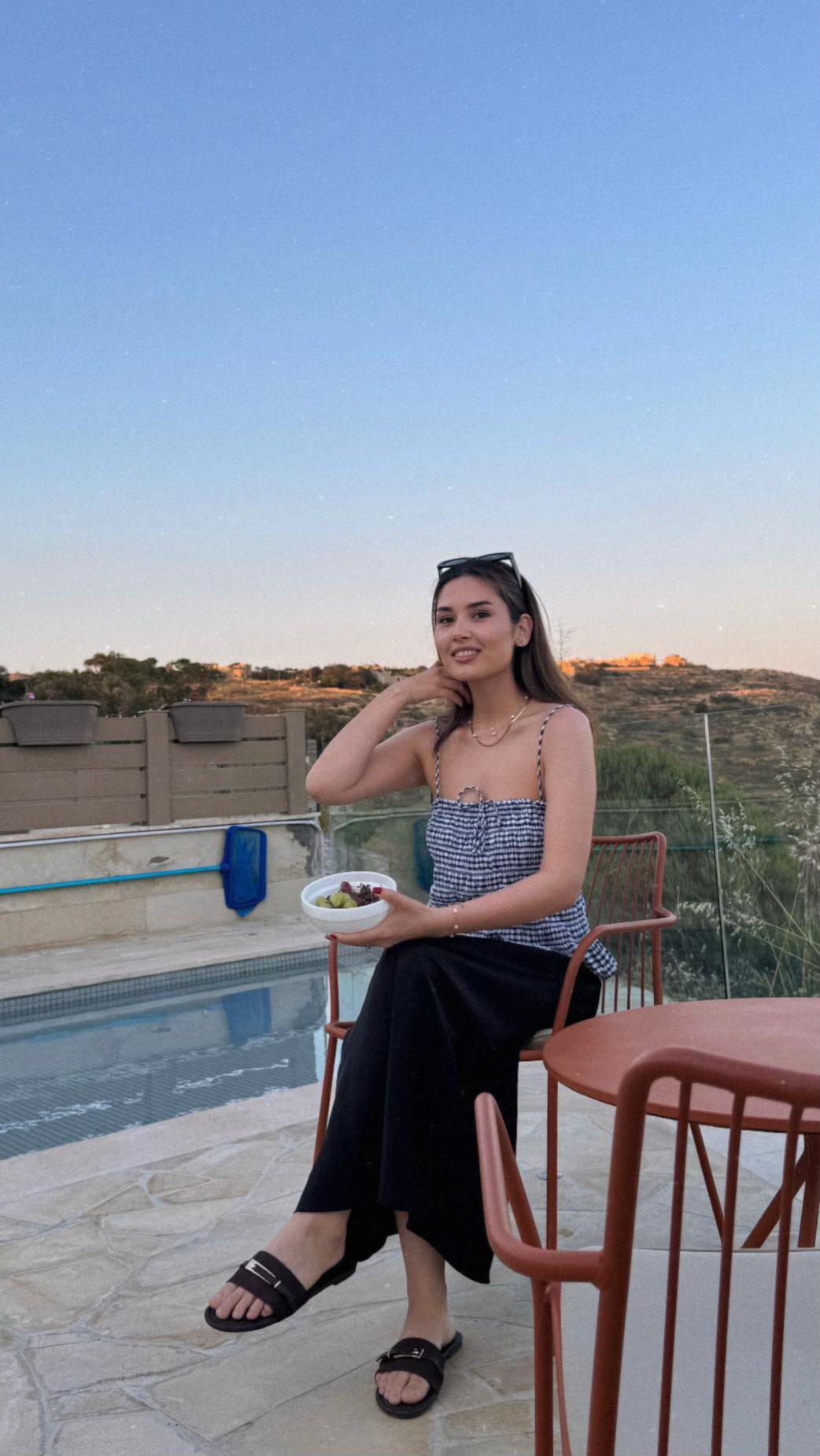 @Navakazemi