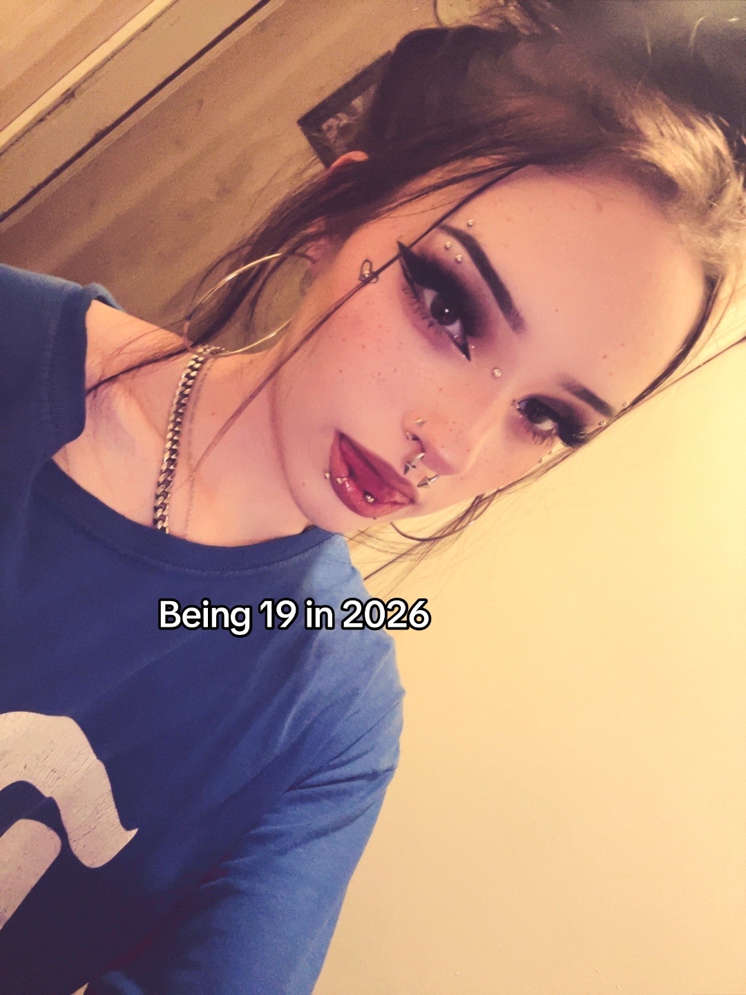 @️