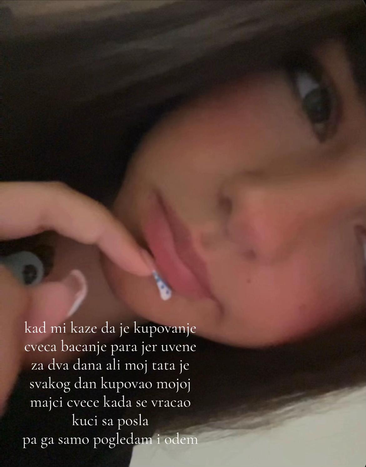 @🧸