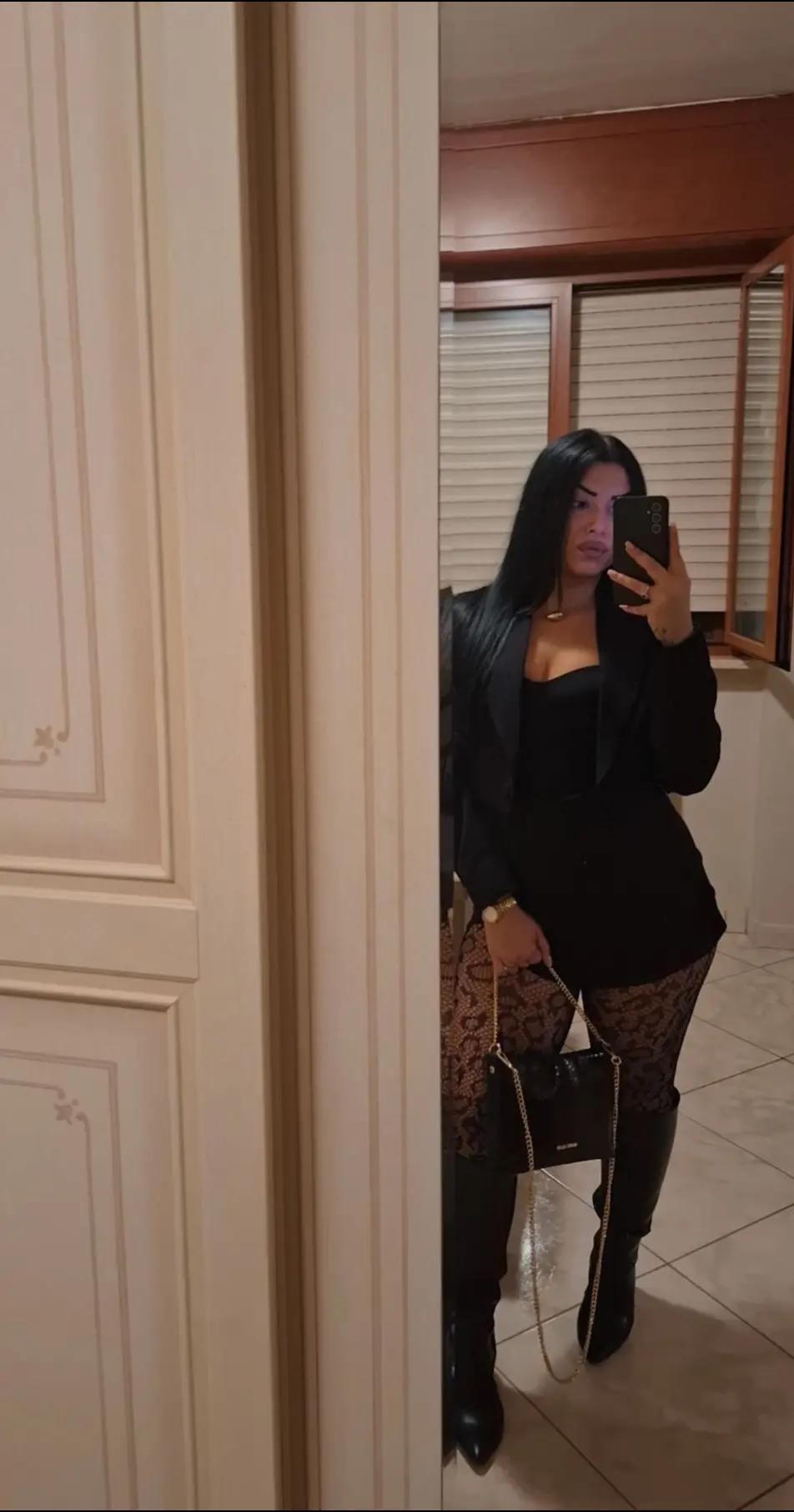 @Desir&egrave; 🦂