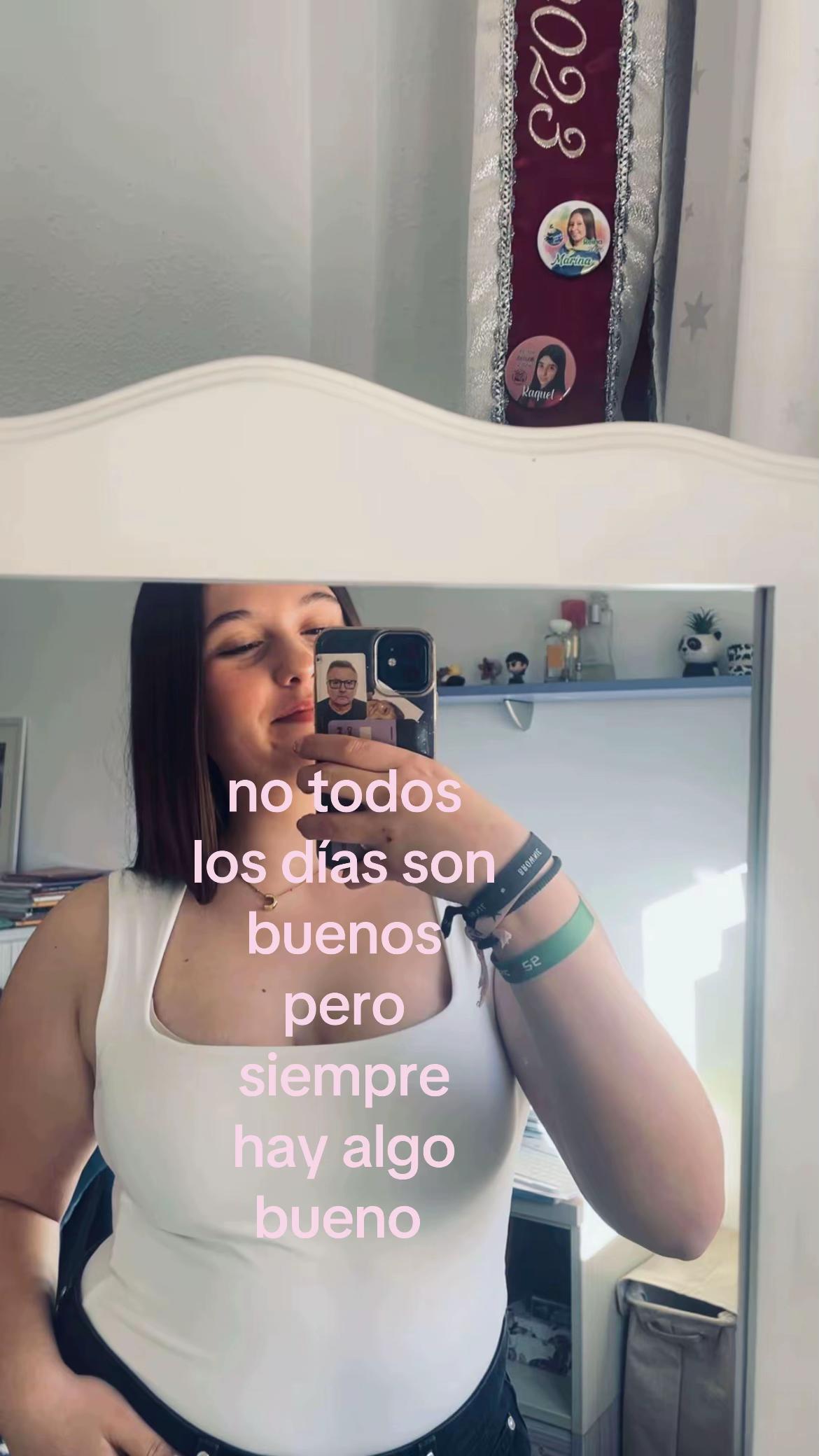 @✭