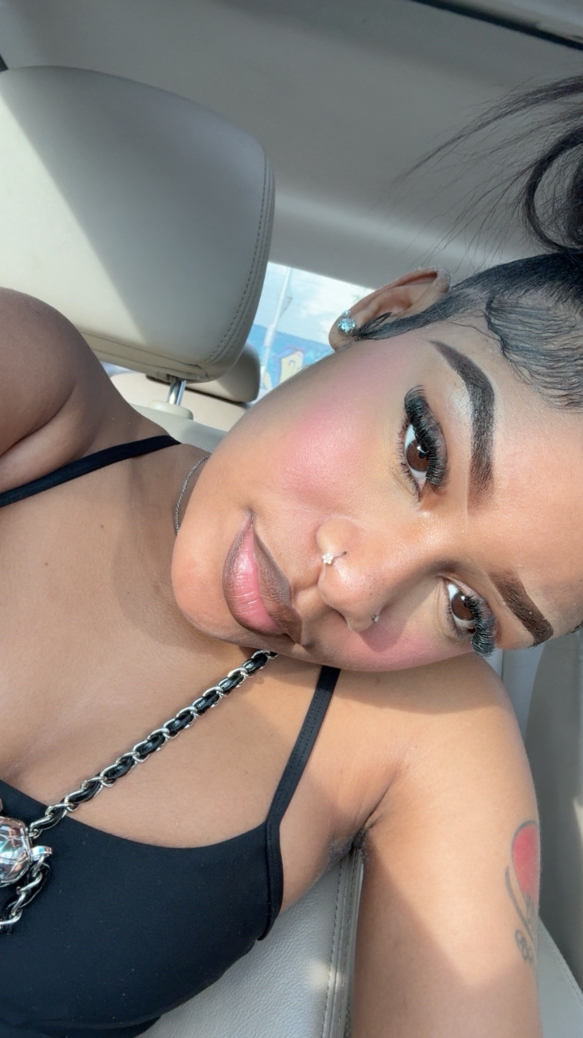 @theonlyniy__