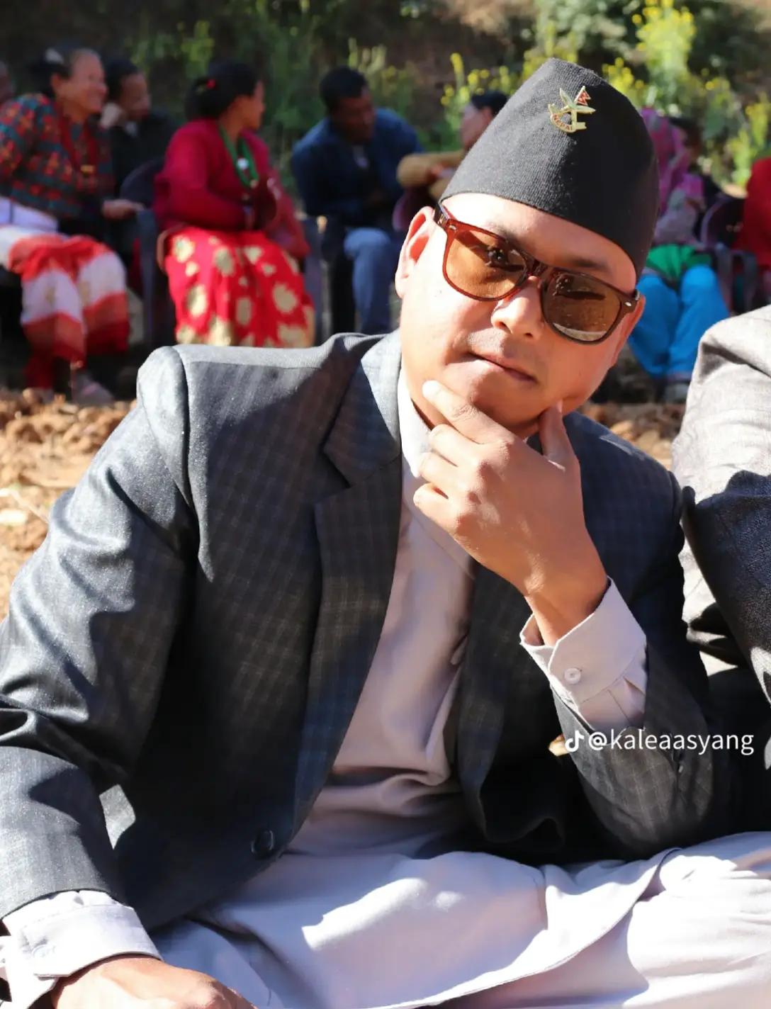 @संगिता थीङ