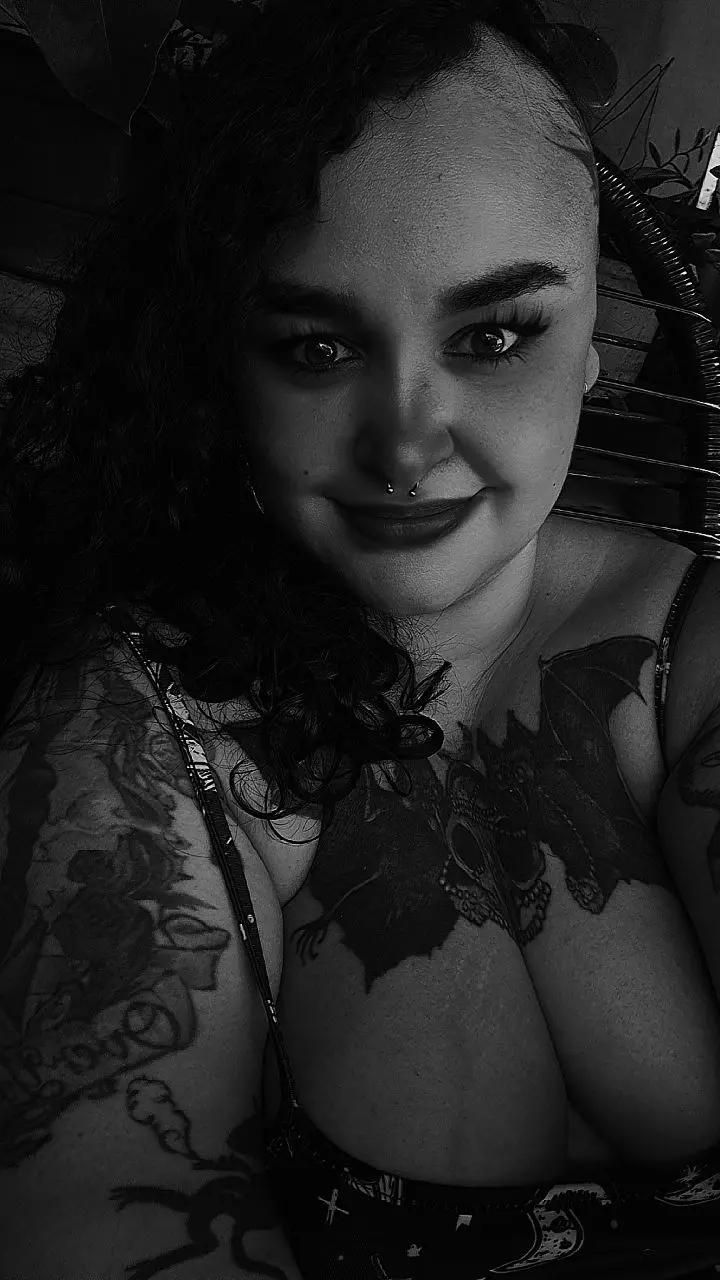 @Lilith Queiroz😎🌹🏳️&zwj;🌈