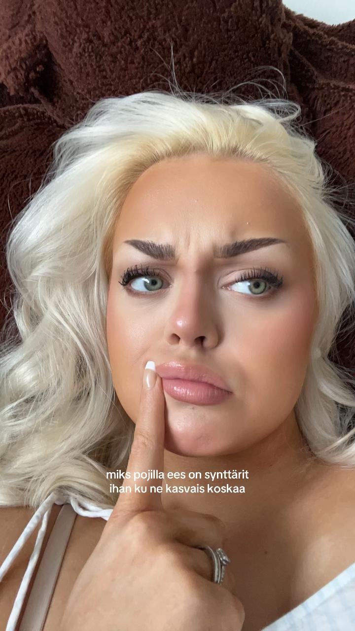 @Anni Oinas | ig @annioinas 💋