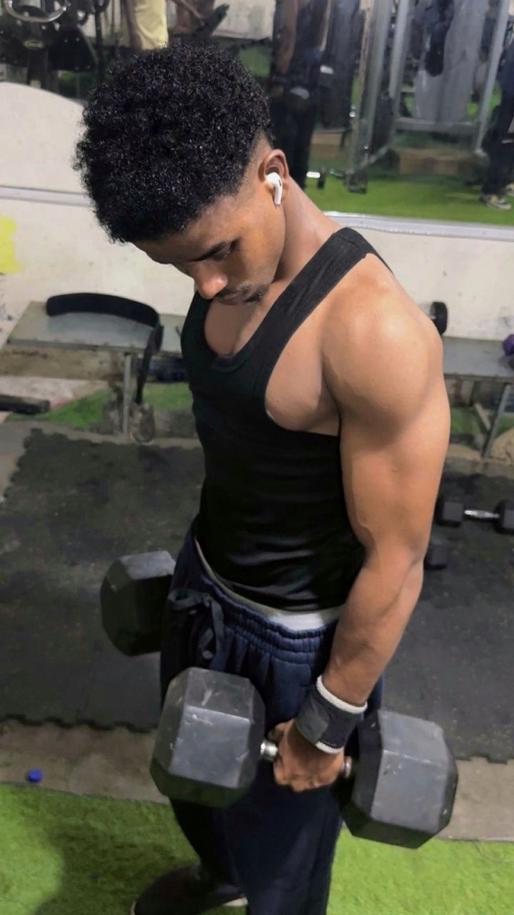 @Qaرni__poi🖤🦅