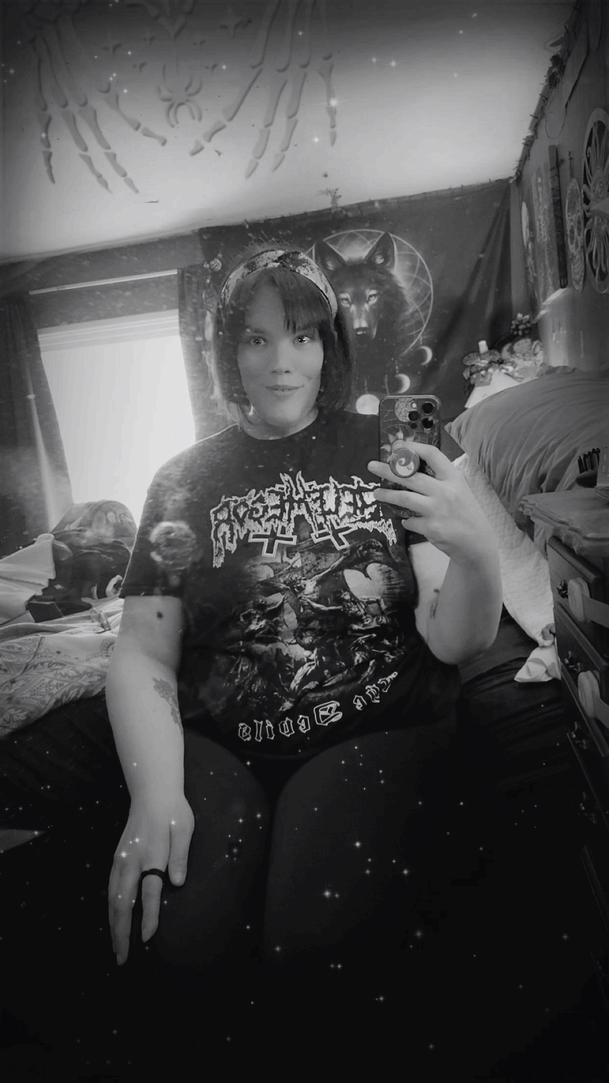 @Chaos_And_Roses89