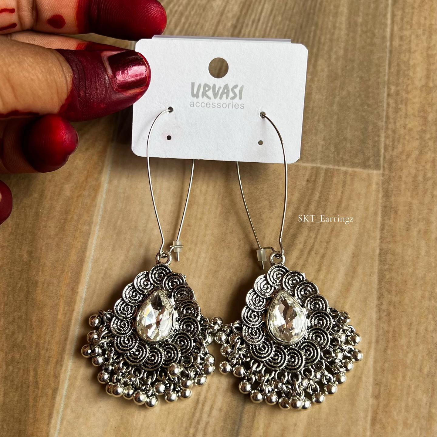 @skt_earringz.lk