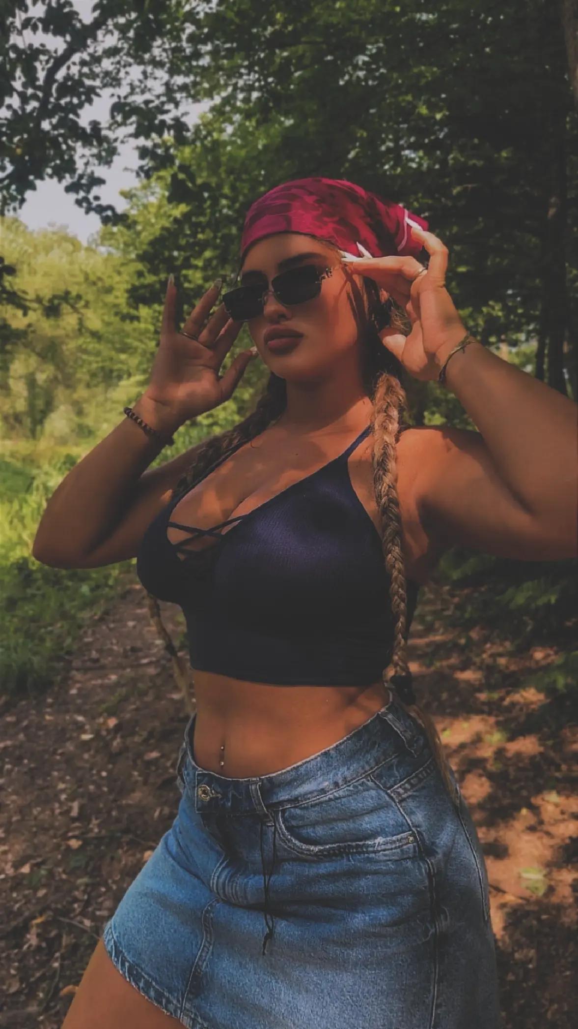 @Andreea🦋