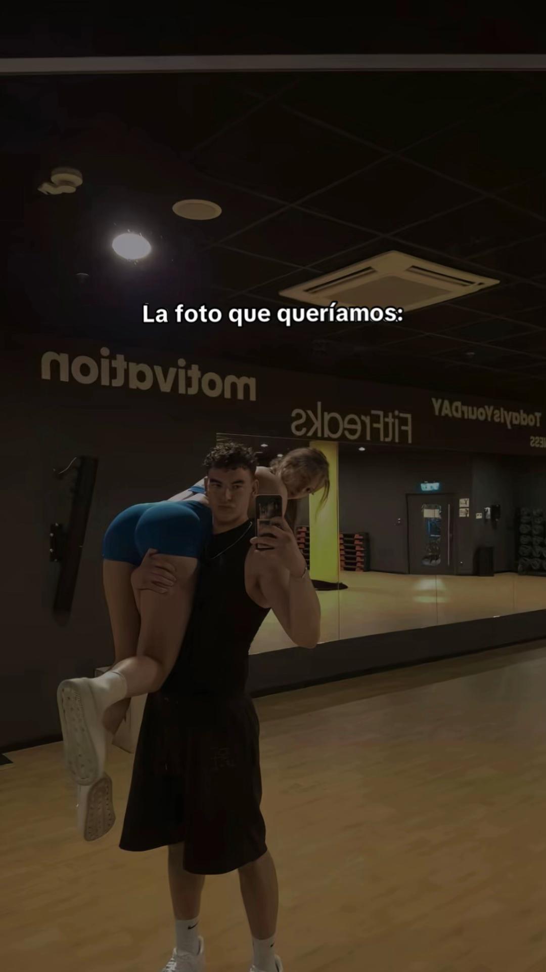 @👑