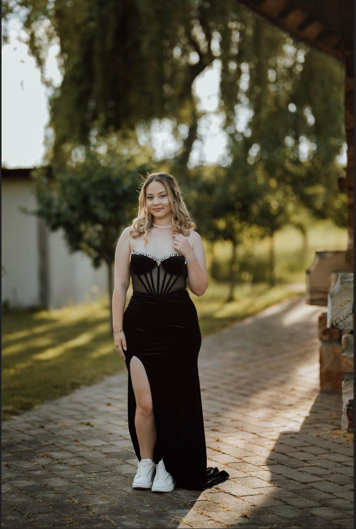 @👸🏼