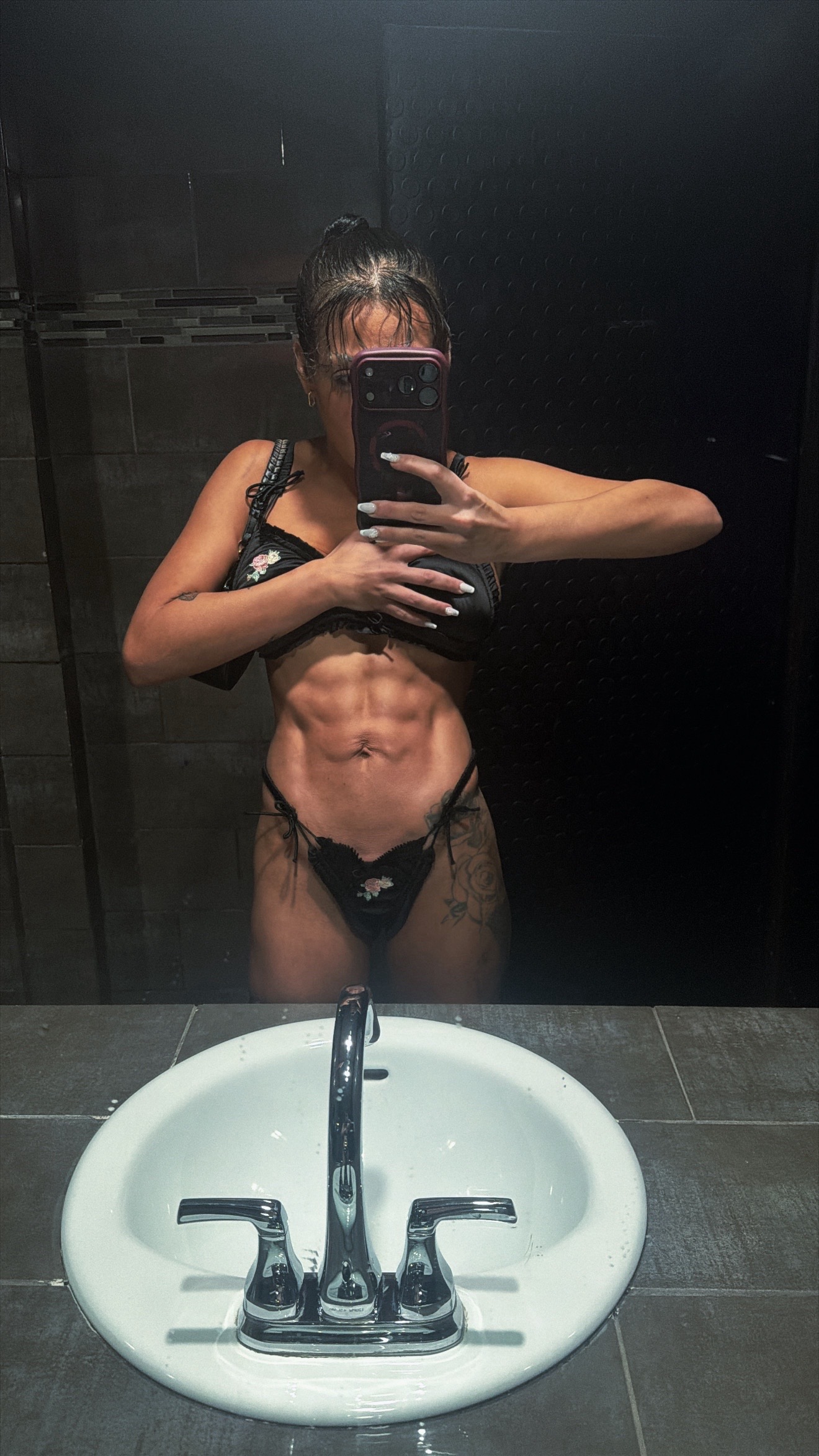 @Itsthatgirl_lara