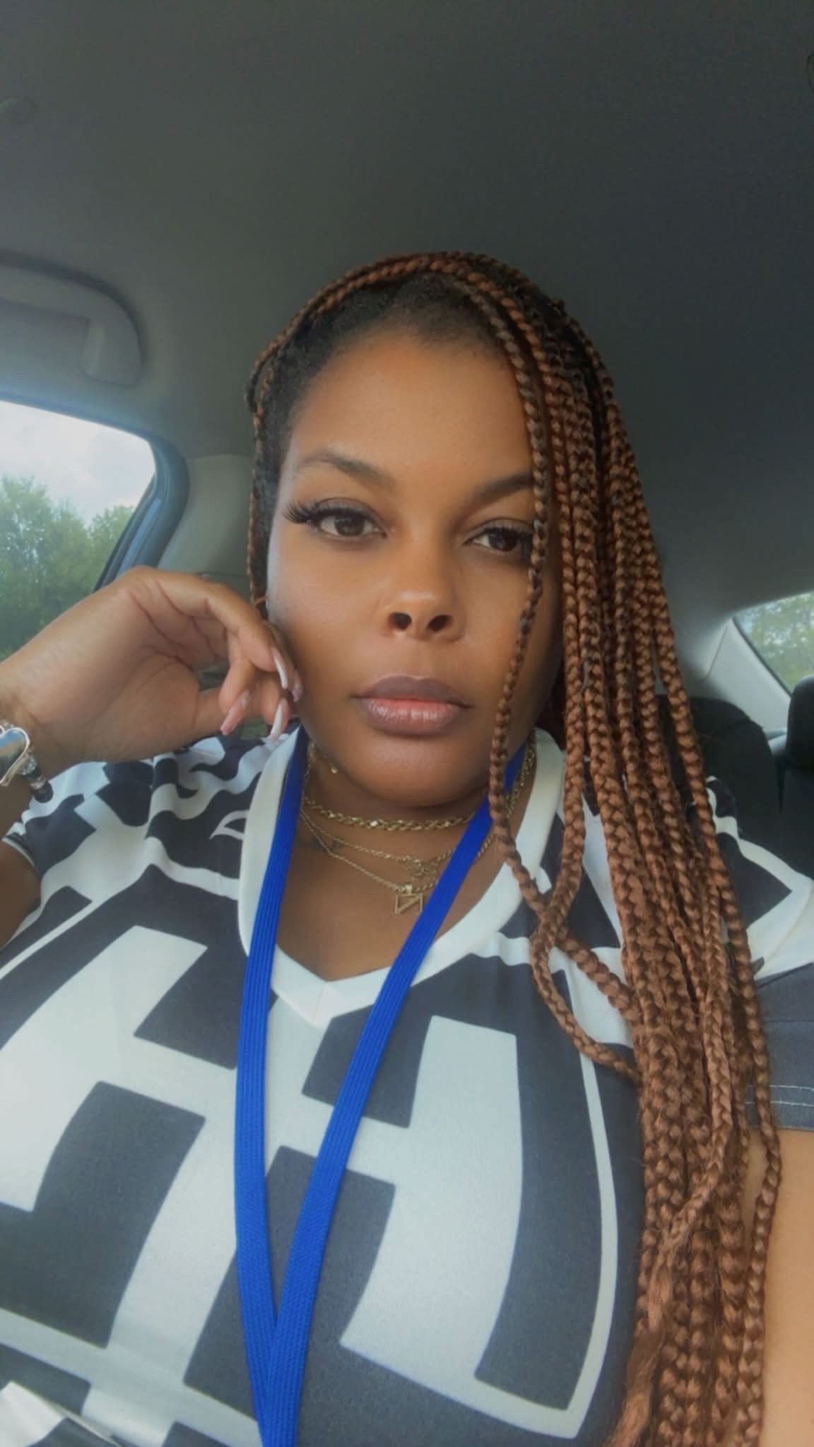 @YaGirlNisha37