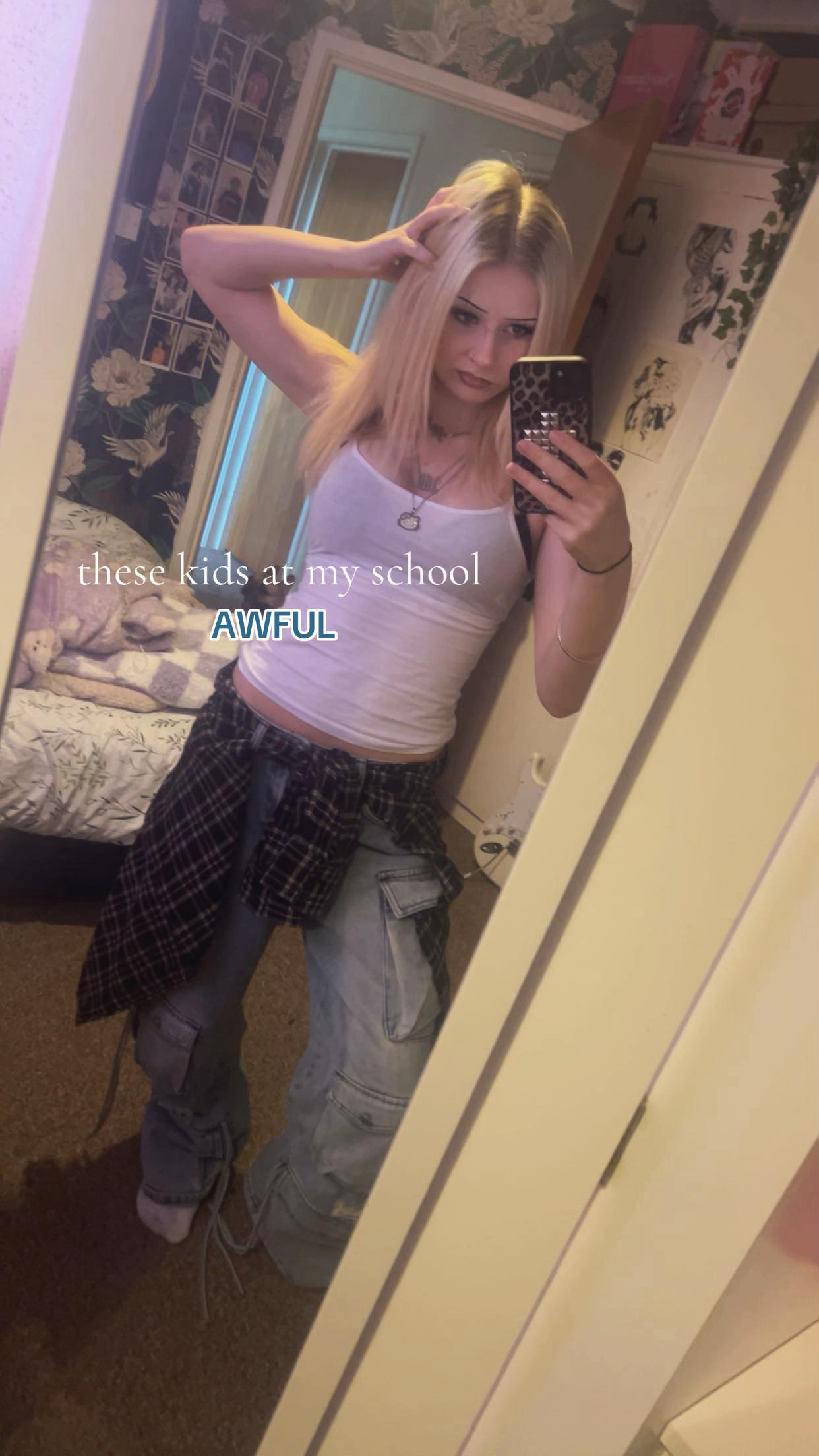 @𝕲𝖍𝖔𝖘𝖙𝖌𝖎𝖗𝖑🪽