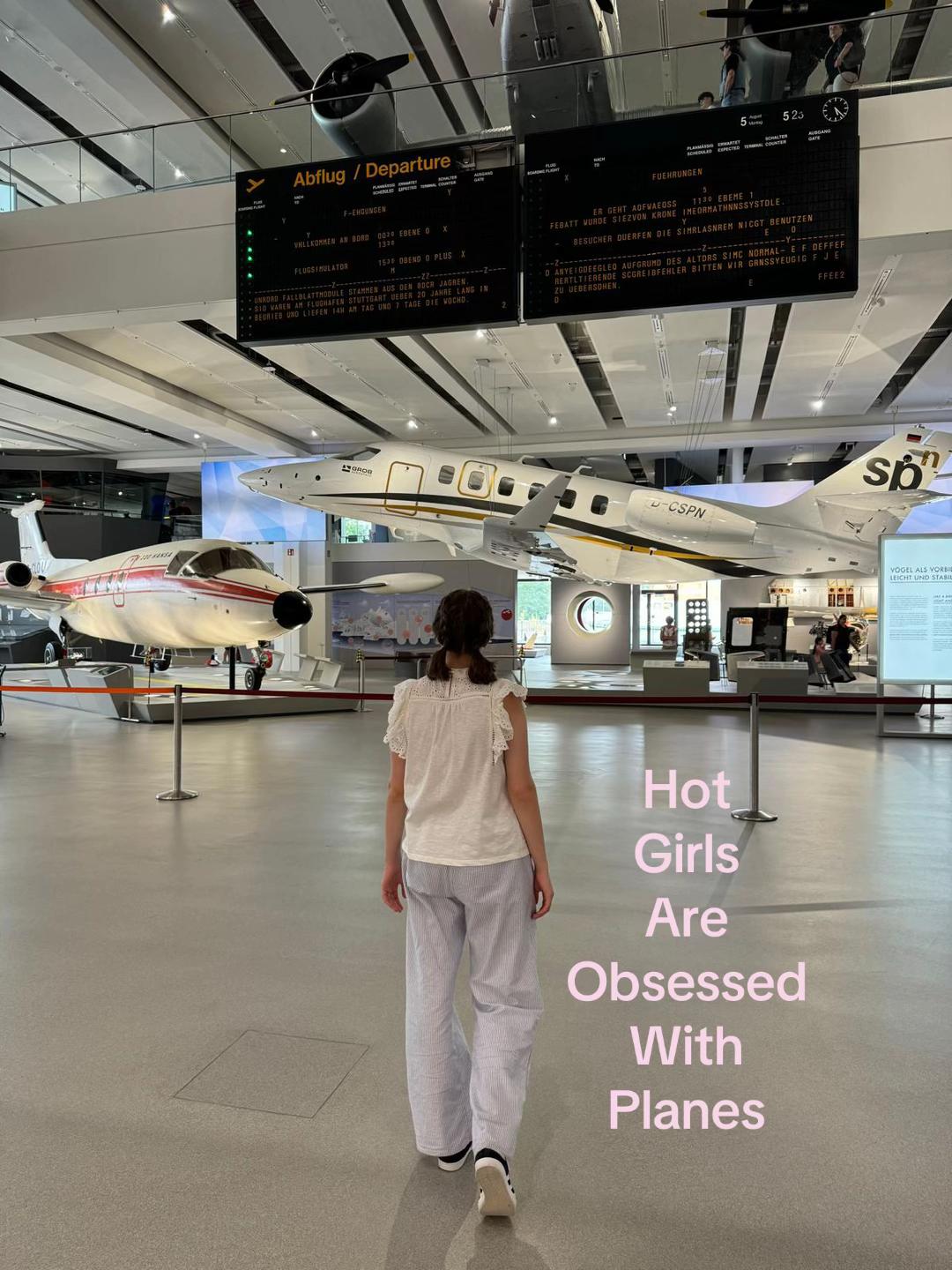 @🛩️Aviation girl🛩️