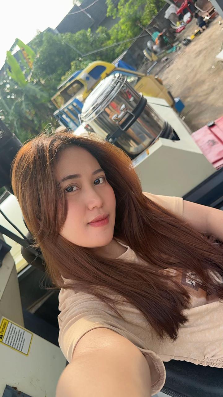 @yuniaasw05