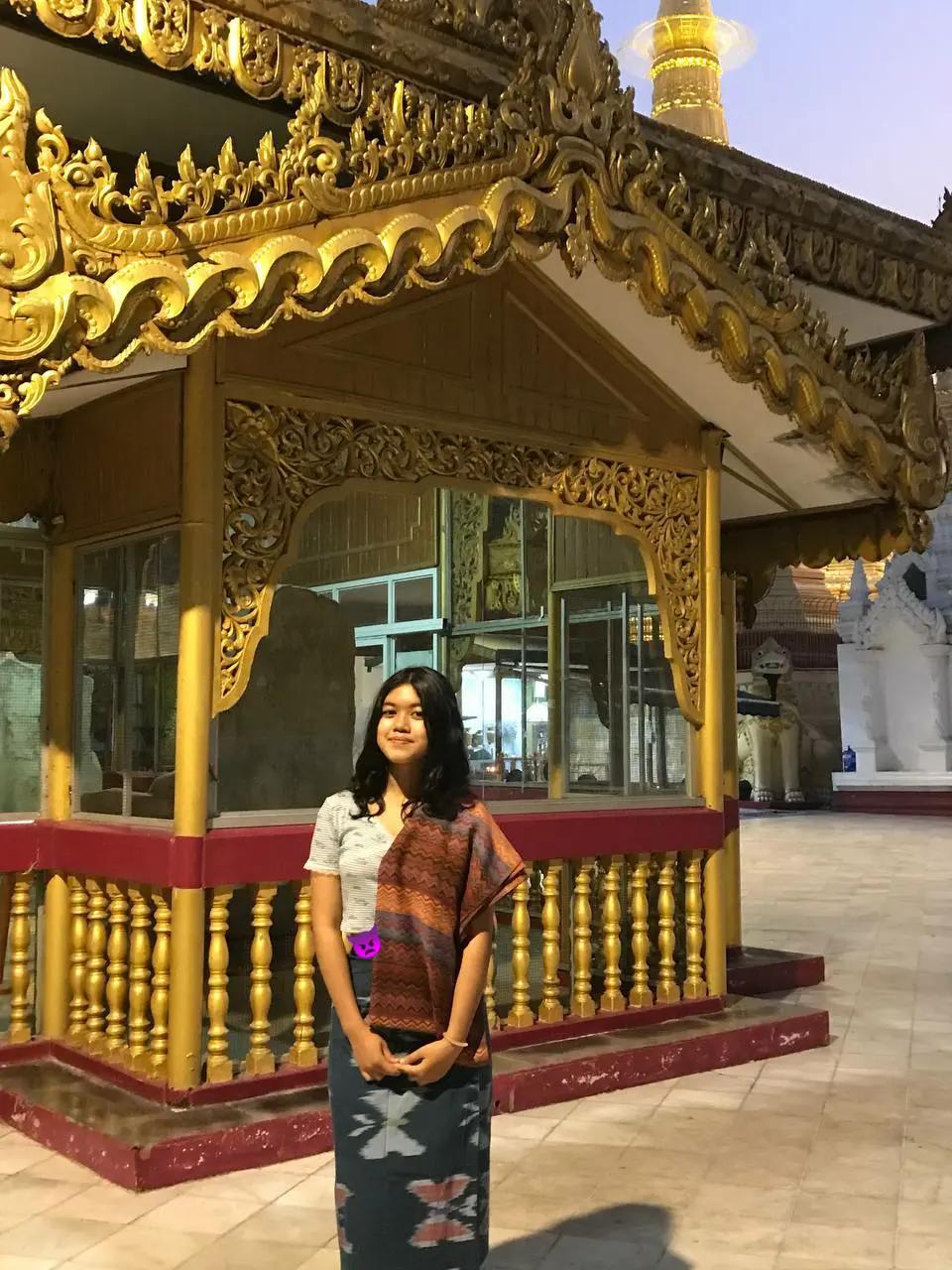 @သွန်းသွန်း🎀