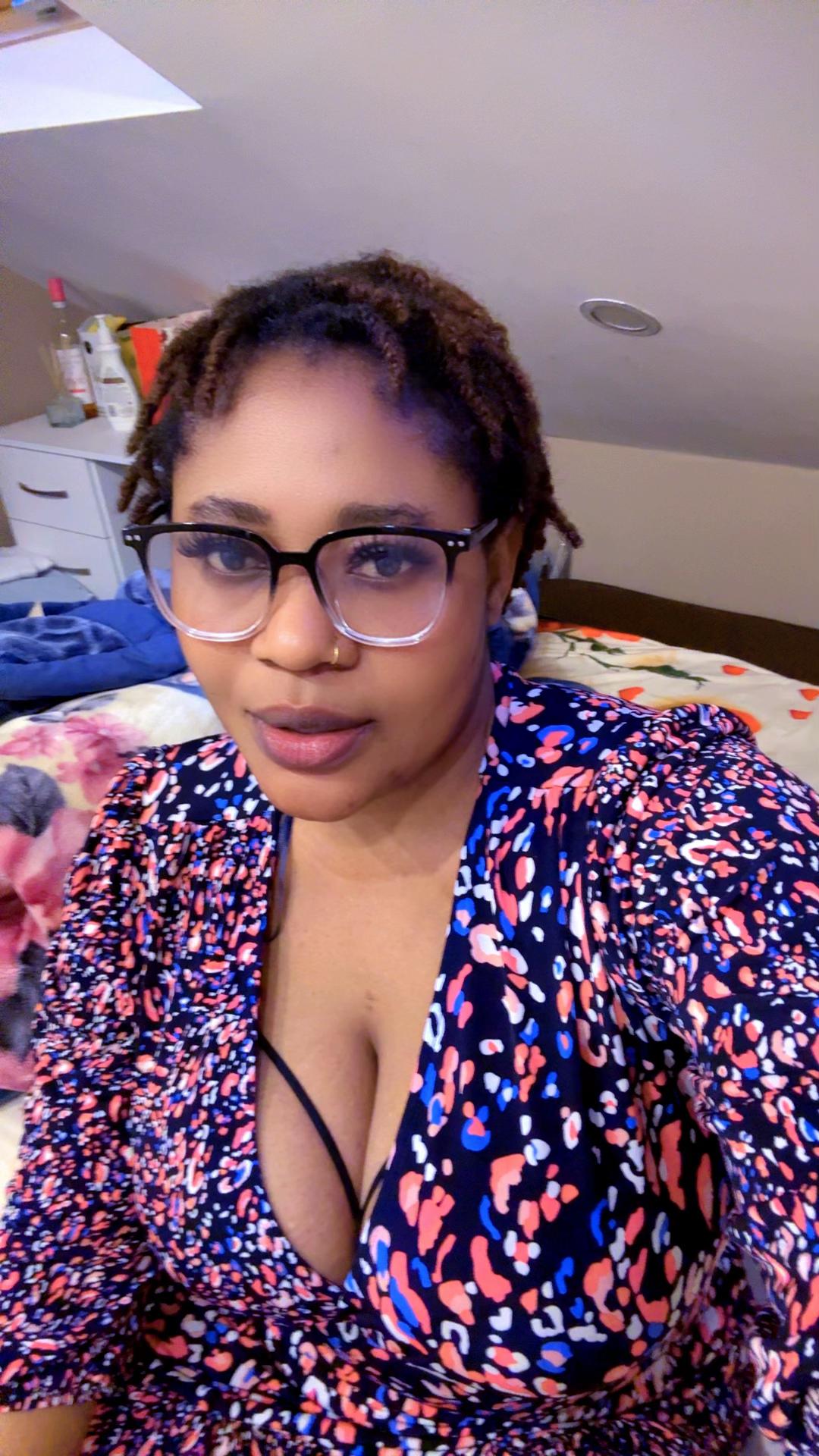 @queenlit06