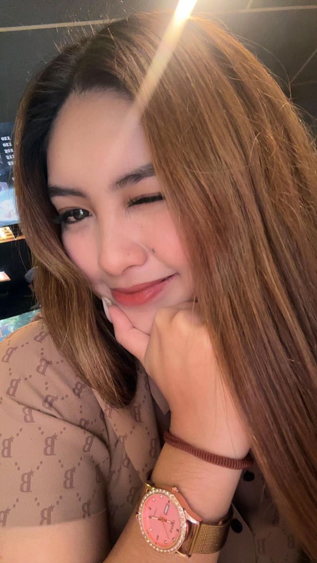 @ส roxane ษ